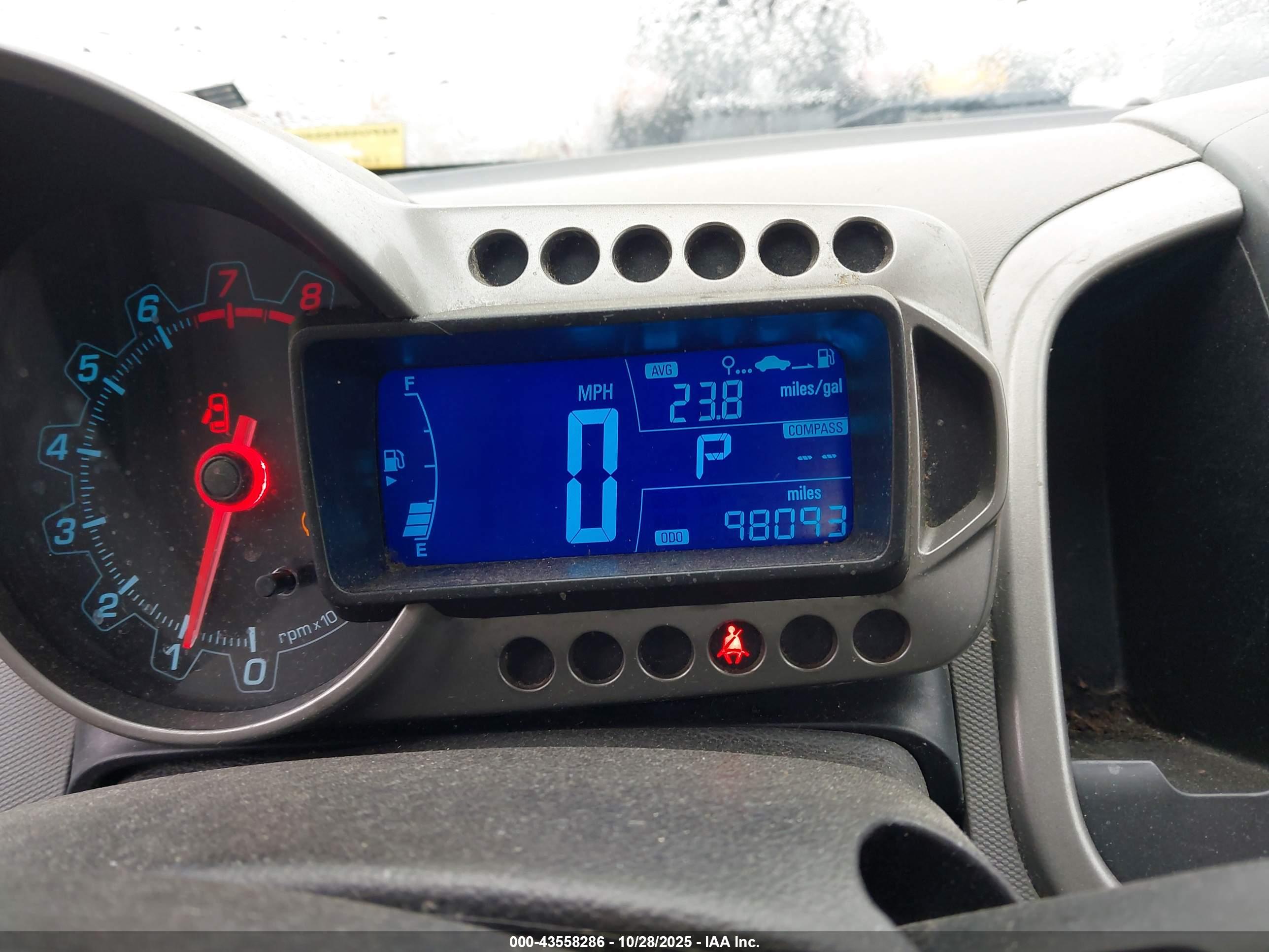 CHEVROLET SONIC image 7