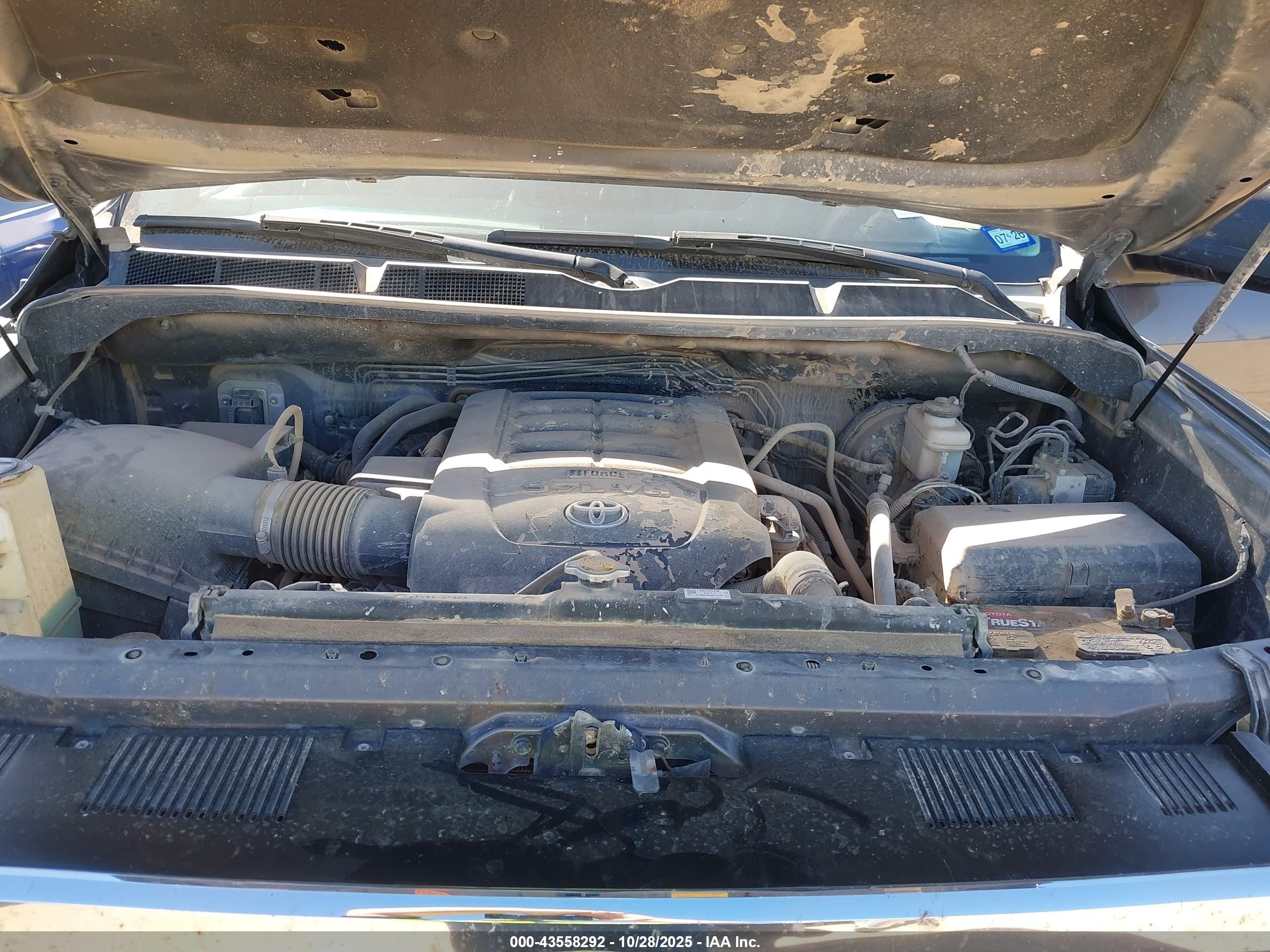TOYOTA TUNDRA image 10