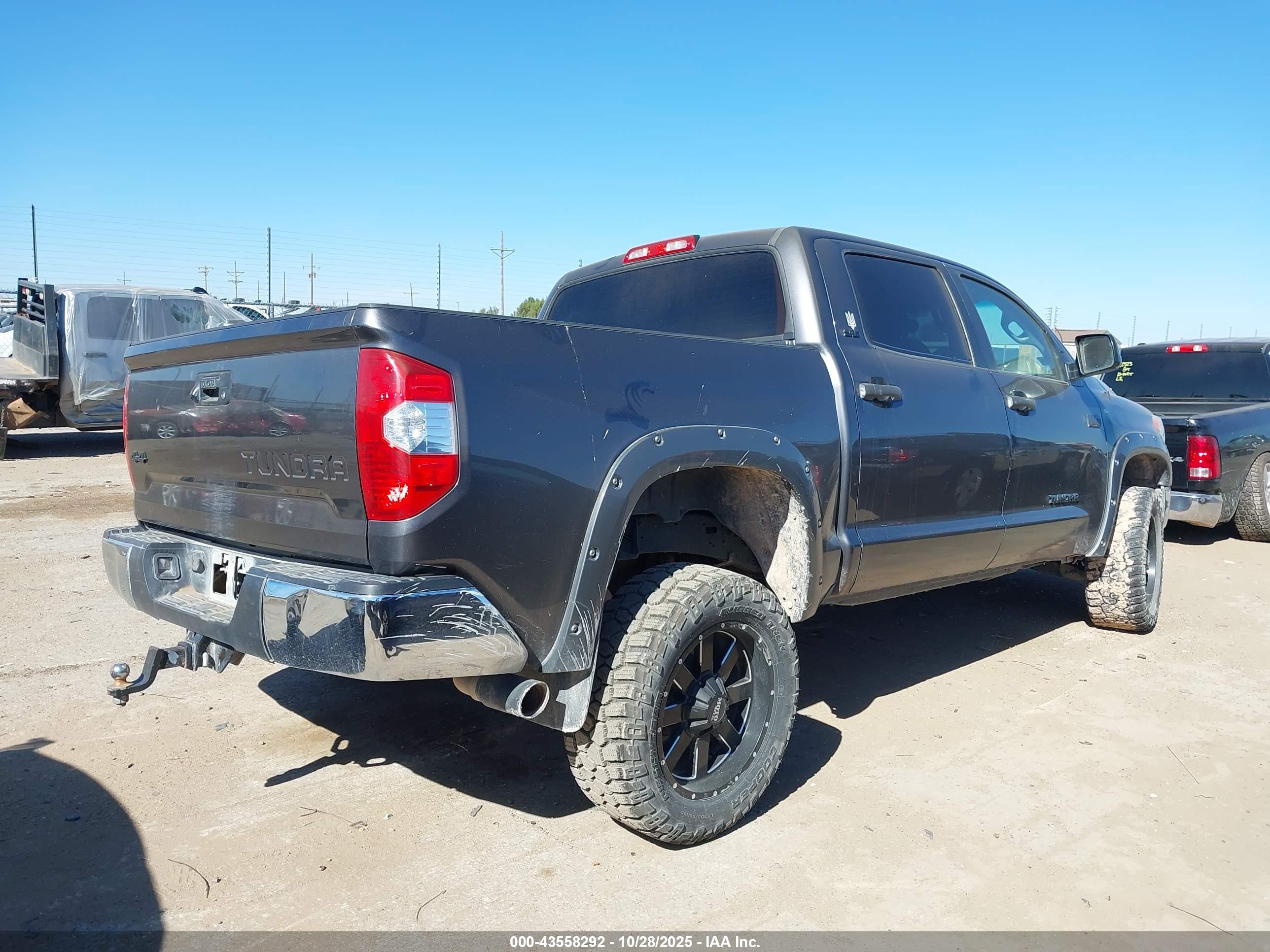 TOYOTA TUNDRA image 4