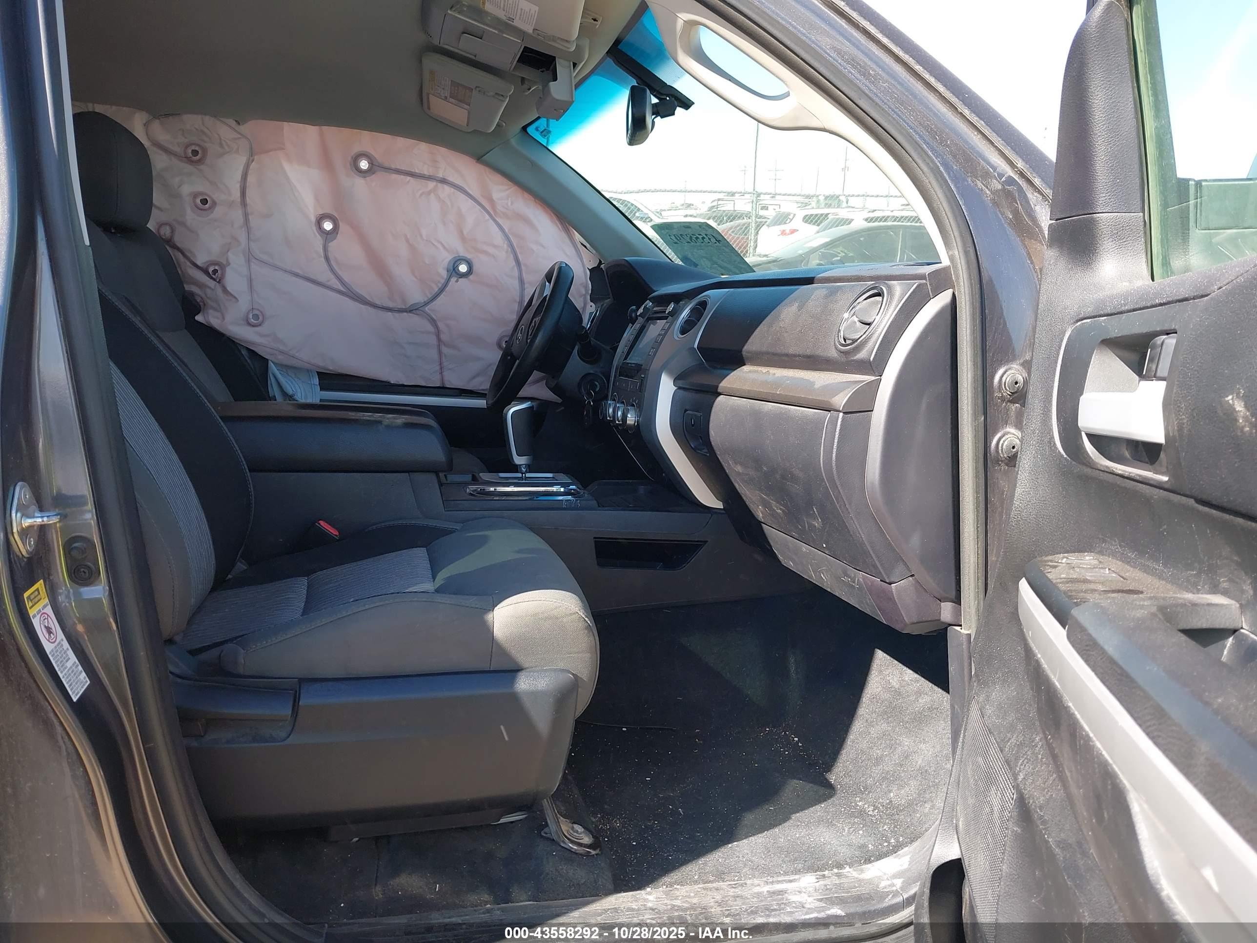 TOYOTA TUNDRA image 5
