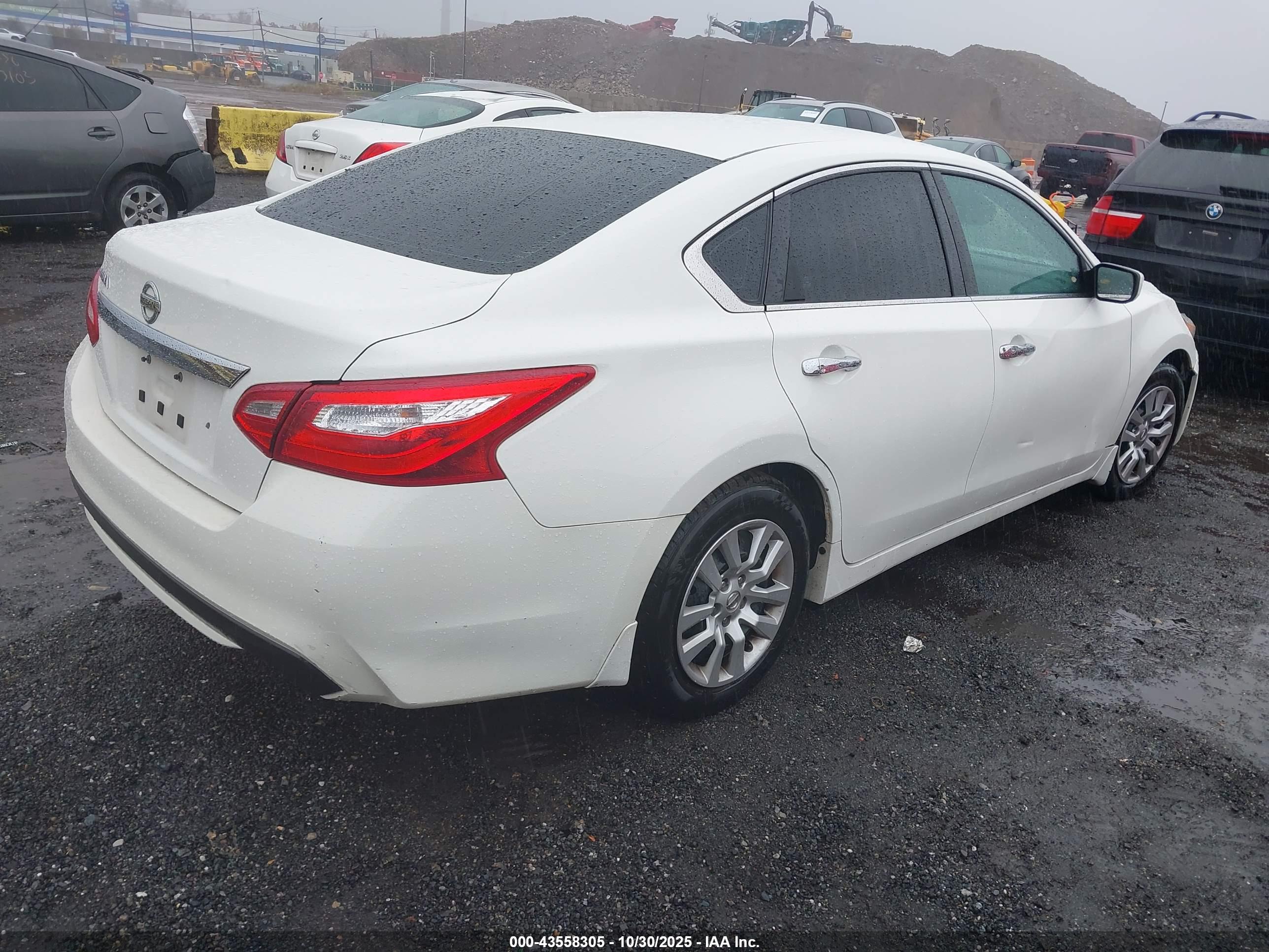 NISSAN ALTIMA image 4