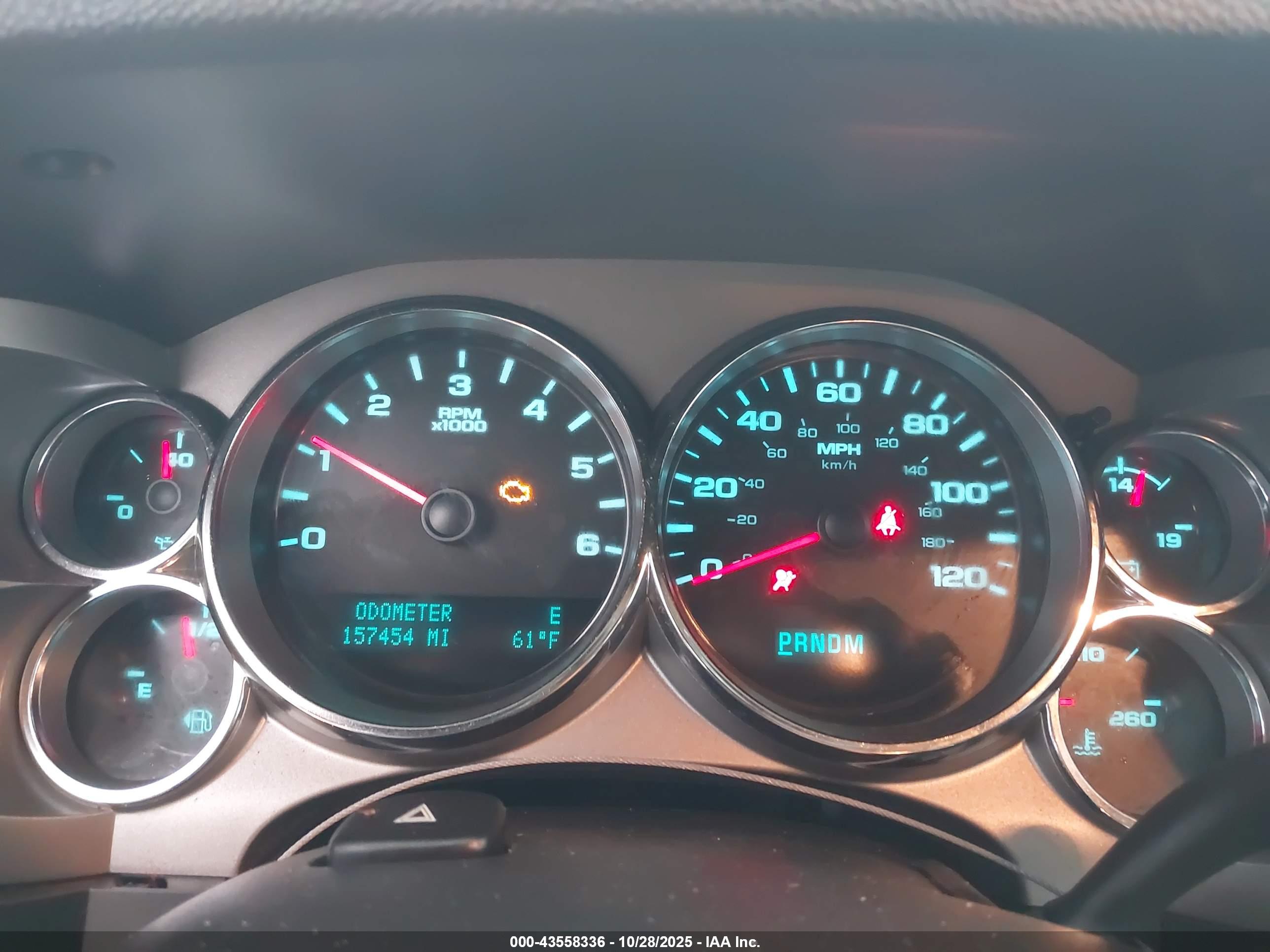 CHEVROLET SILVERADO image 7