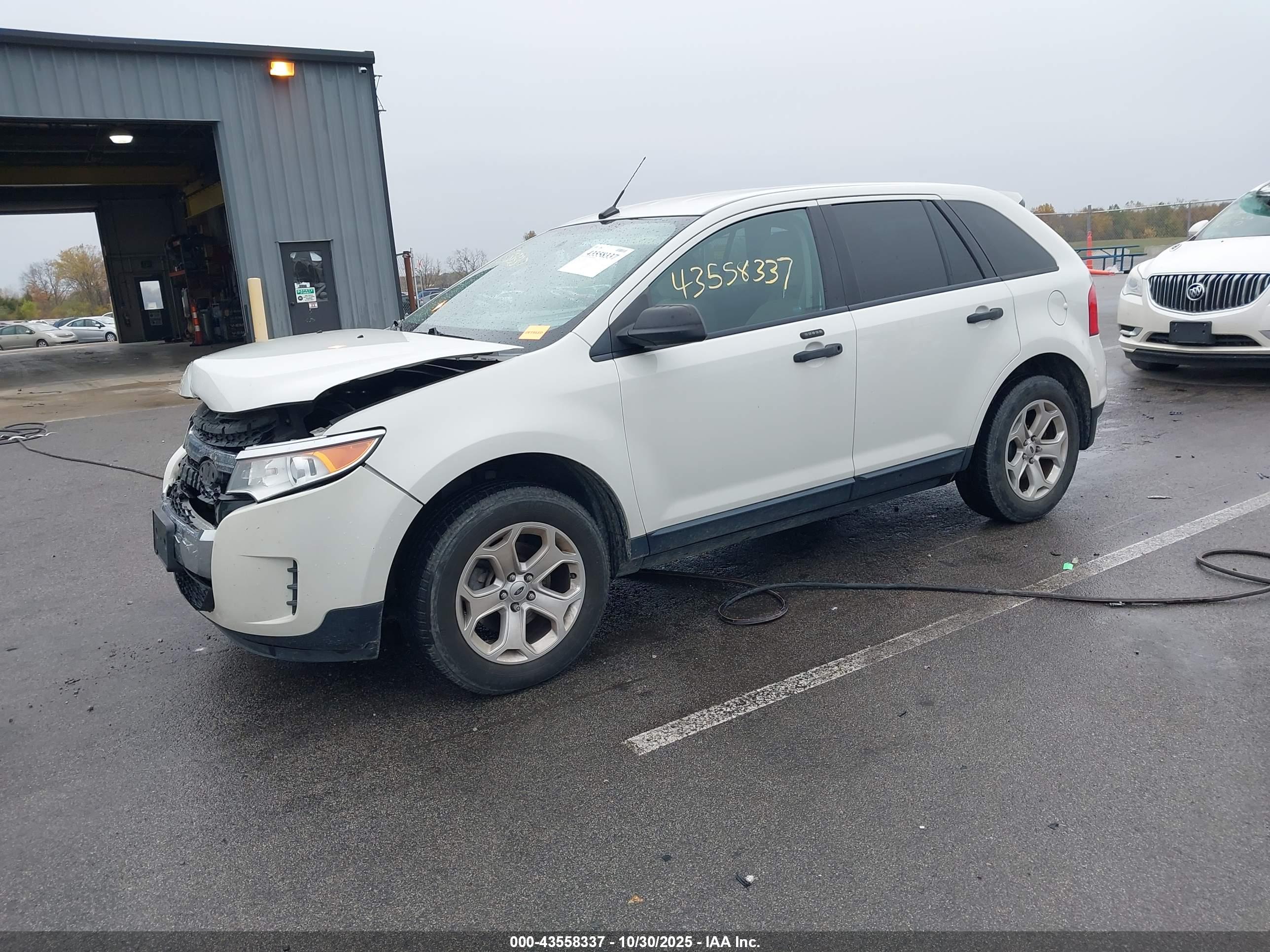 FORD EDGE image 2