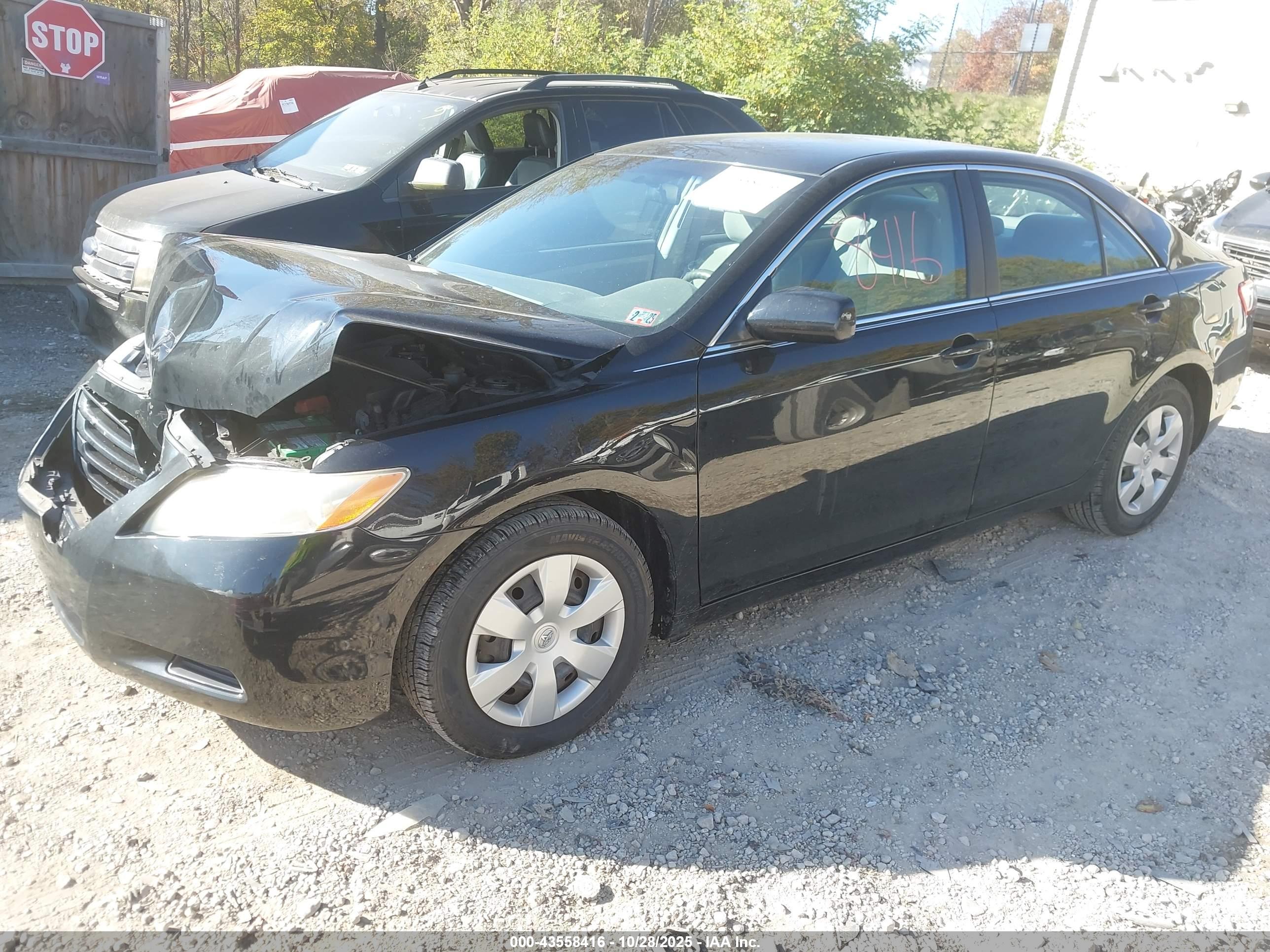 TOYOTA CAMRY image 2