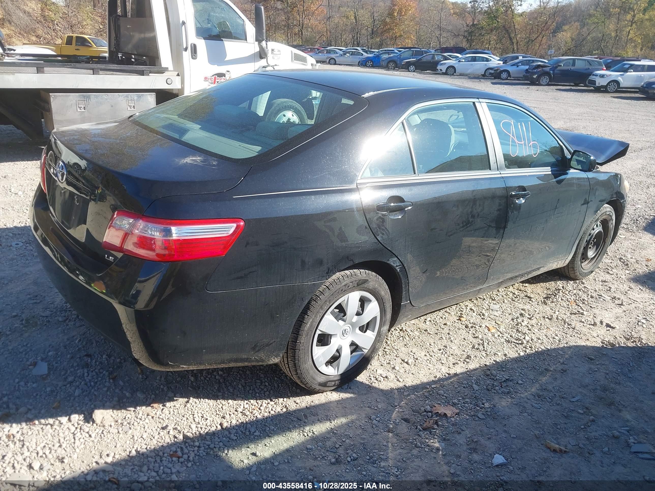 TOYOTA CAMRY image 4