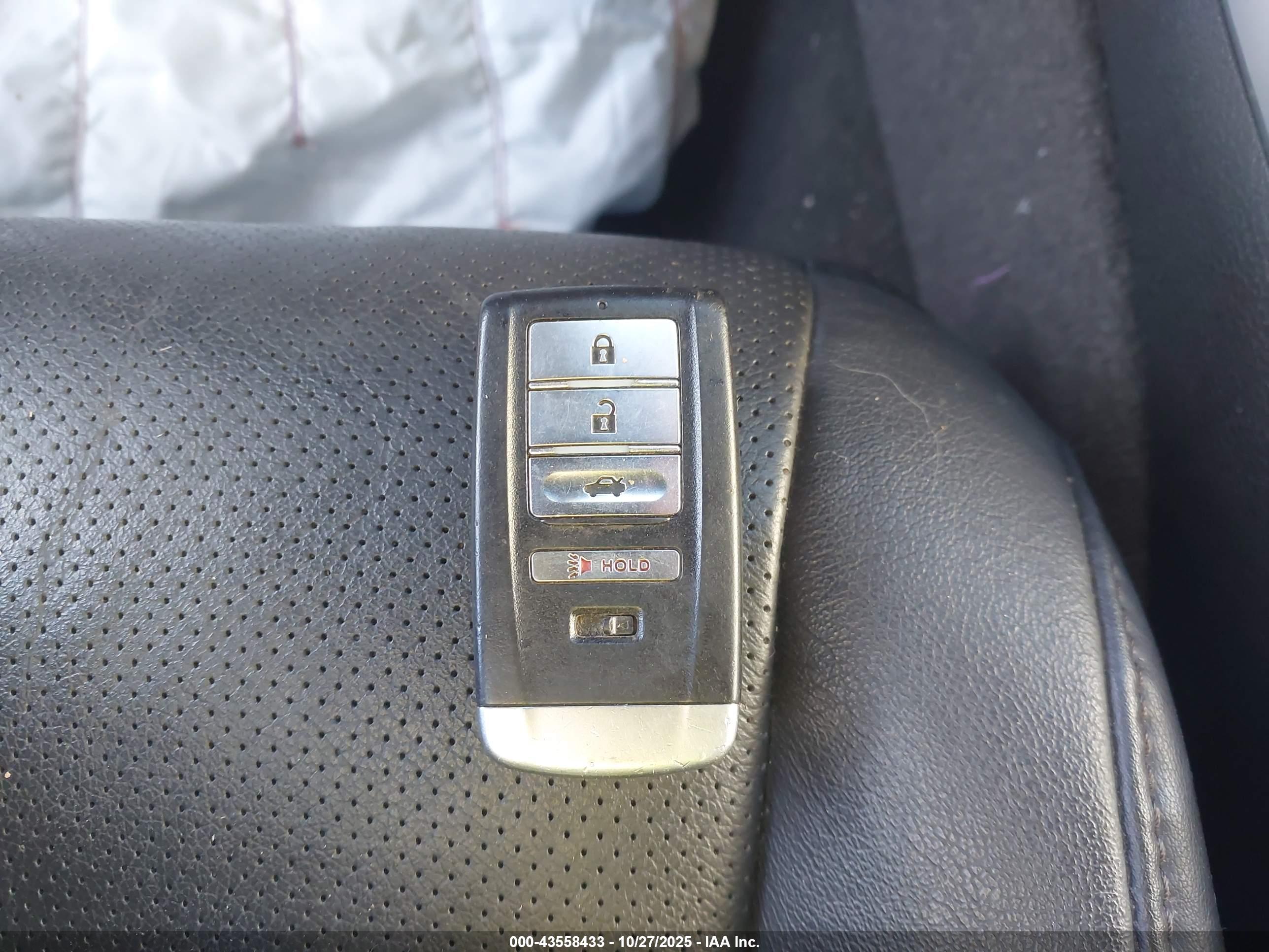 ACURA TLX image 11