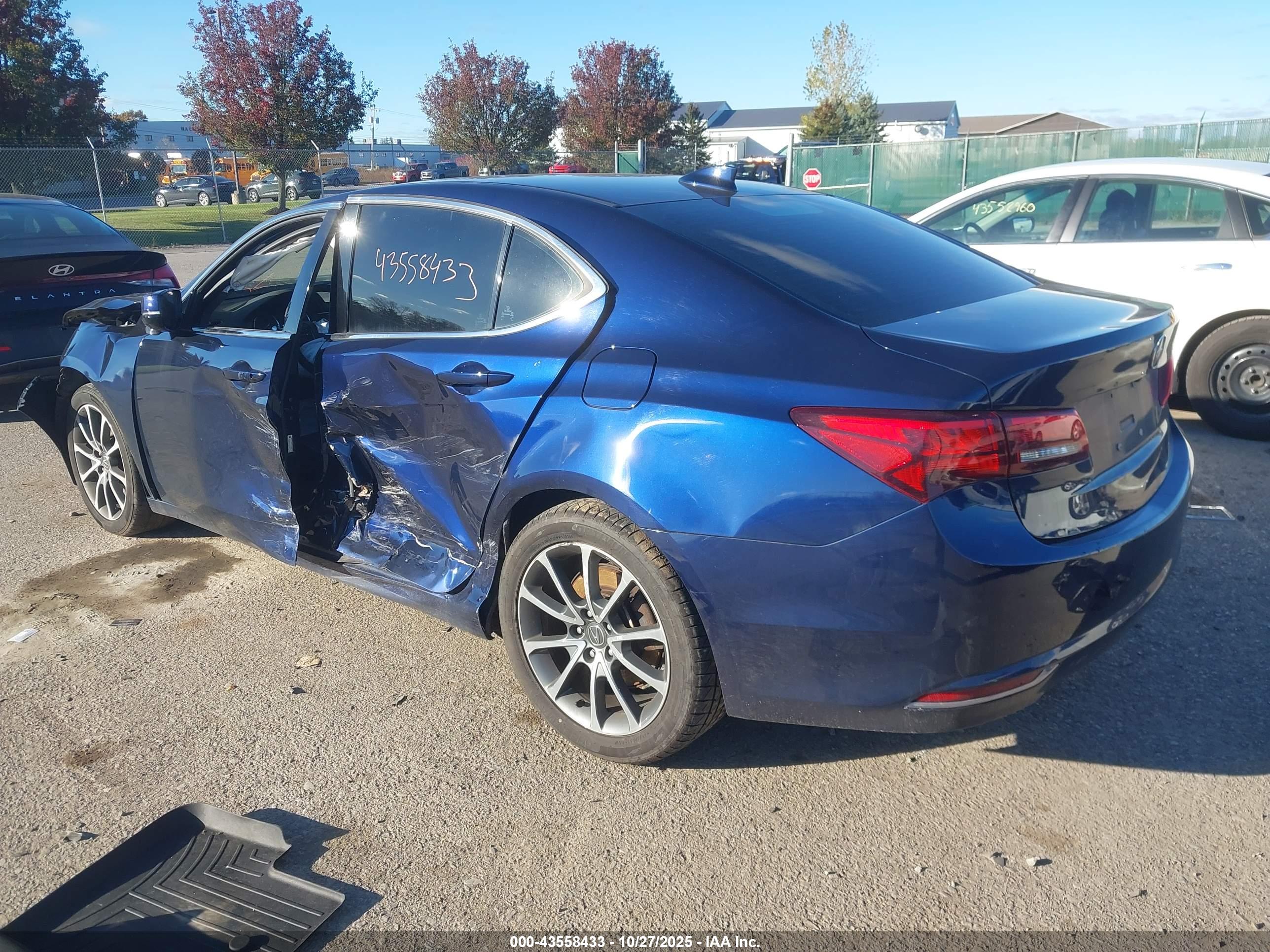 ACURA TLX image 3