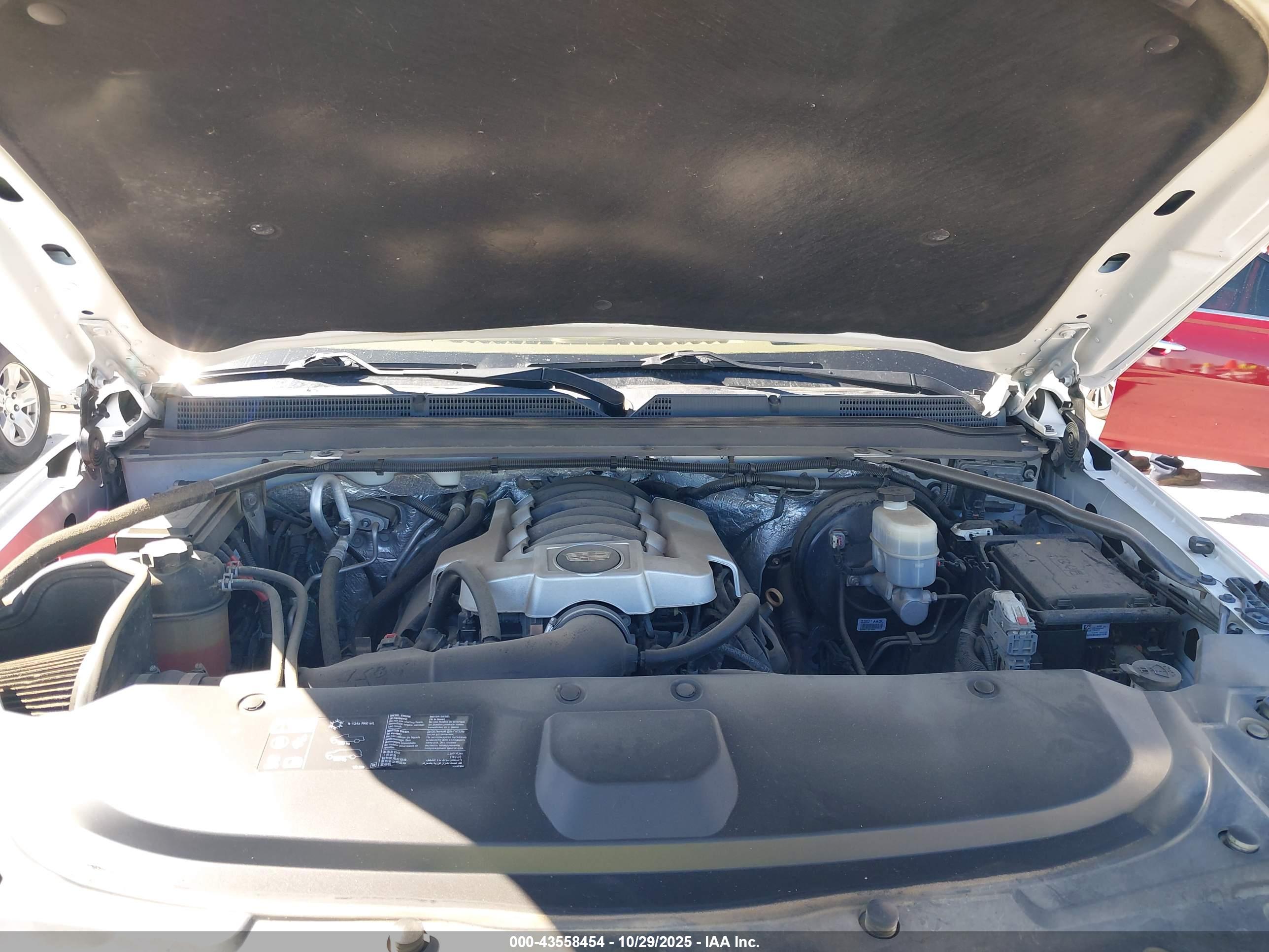 CADILLAC ESCALADE image 10