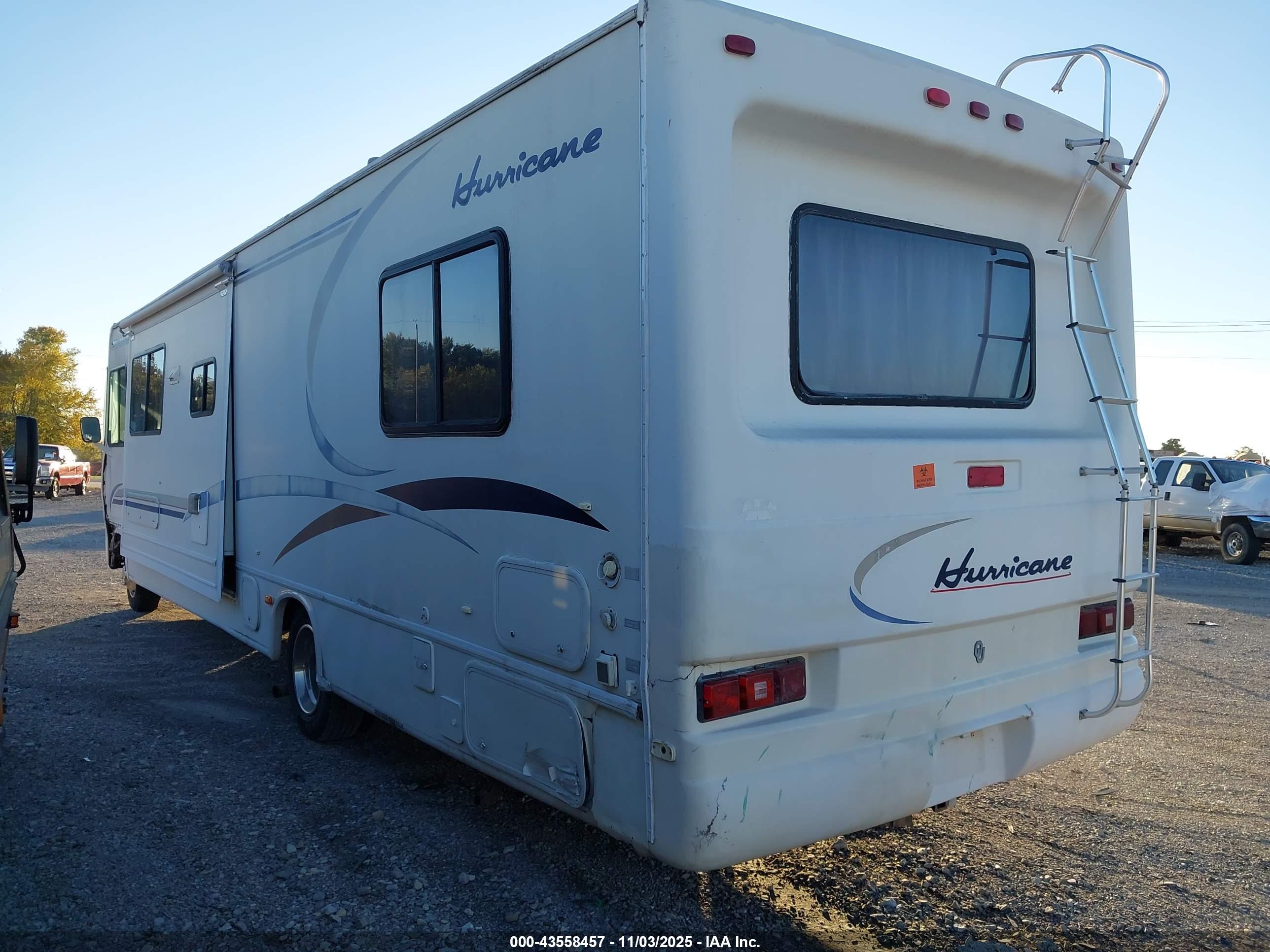 FORD F550 image 3