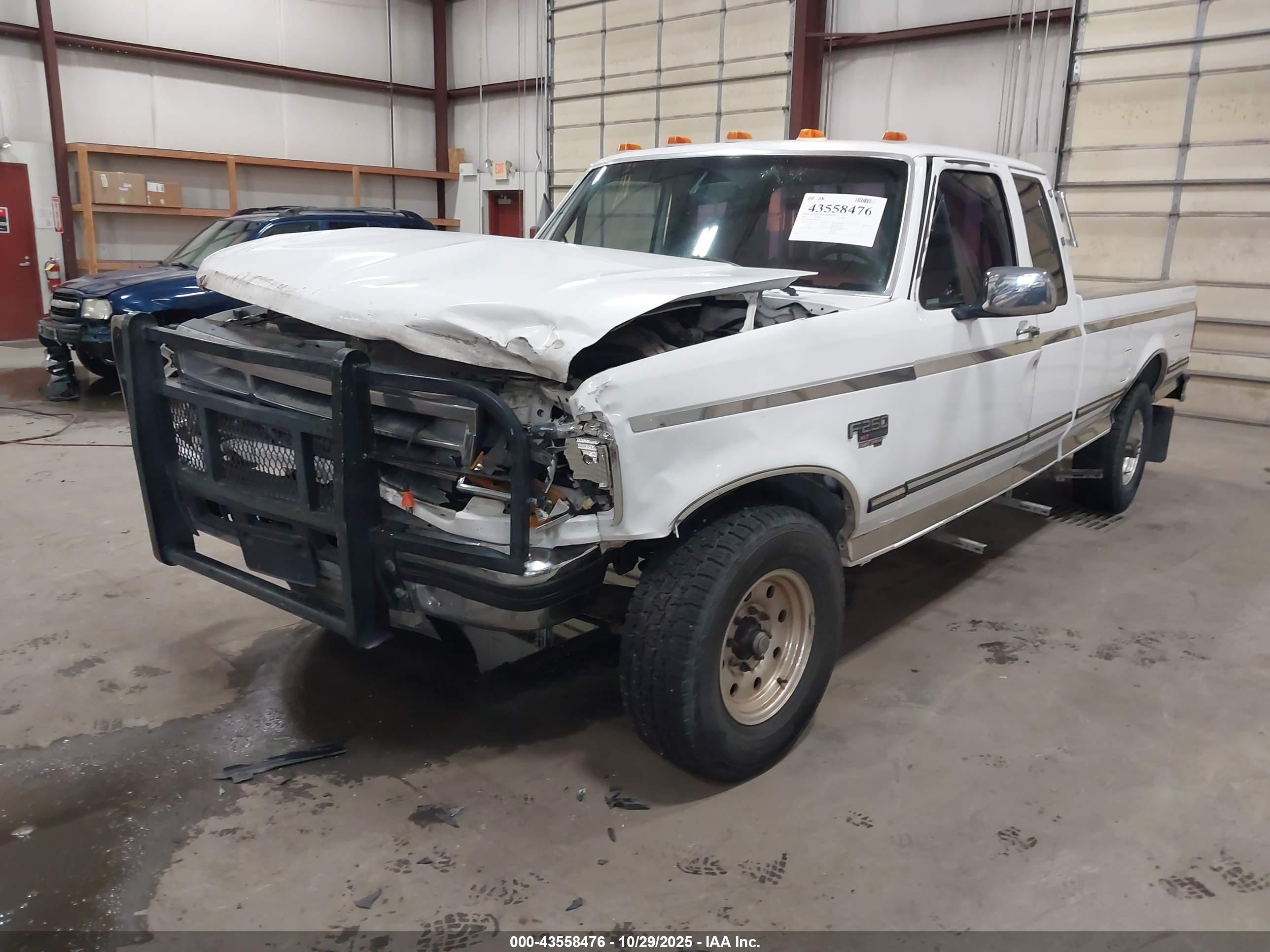 FORD F250 image 2