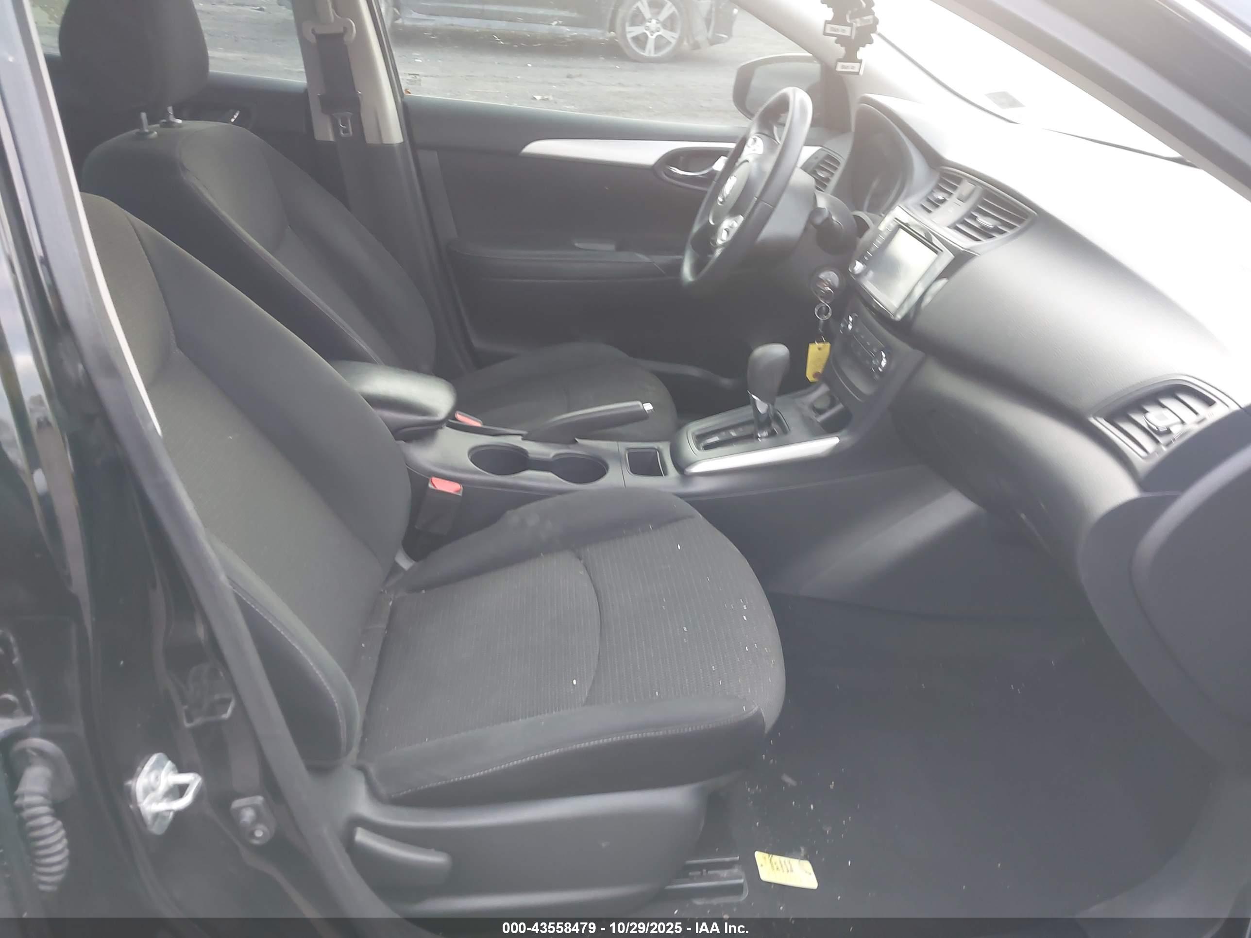 NISSAN SENTRA image 5