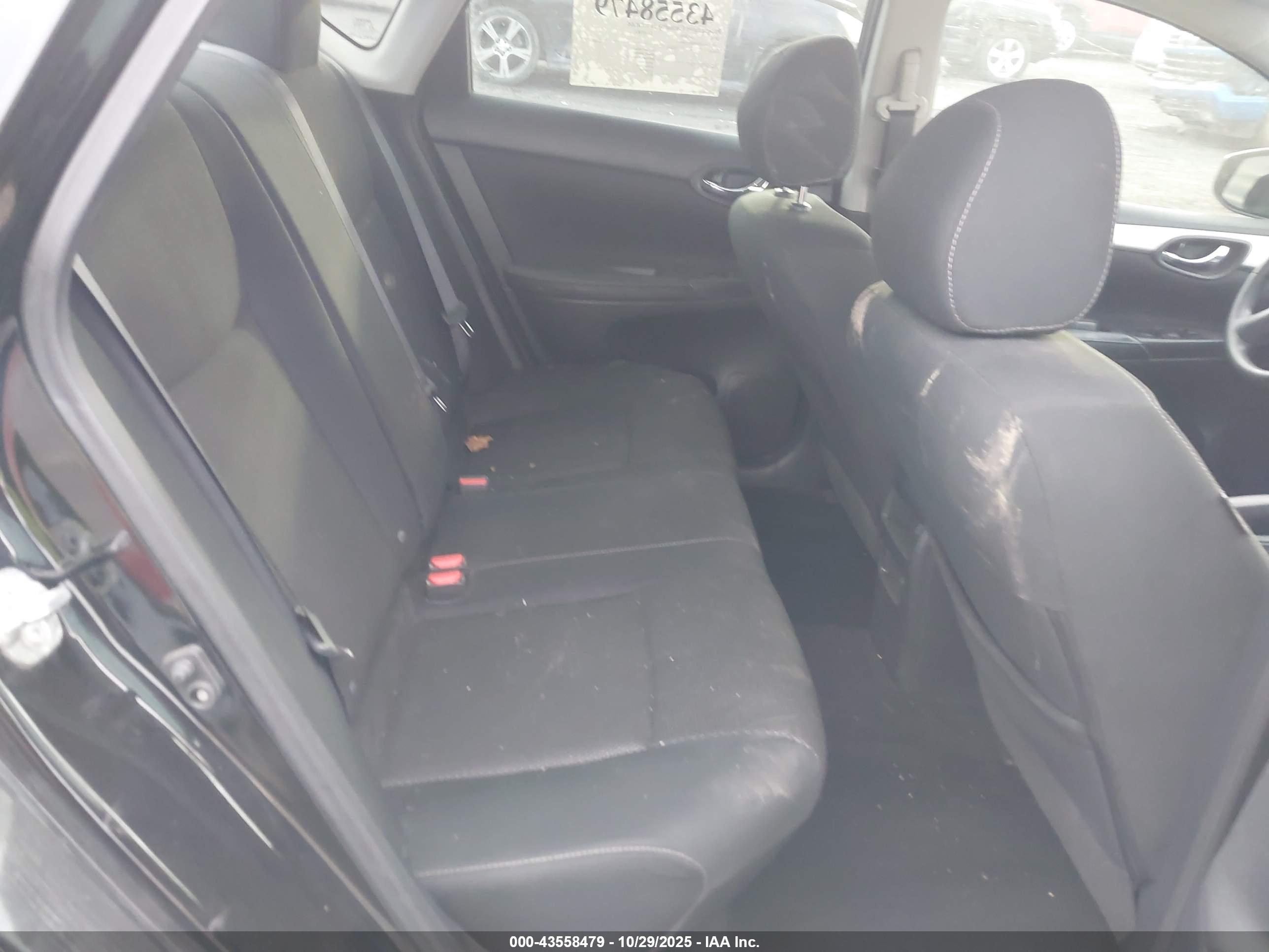 NISSAN SENTRA image 8