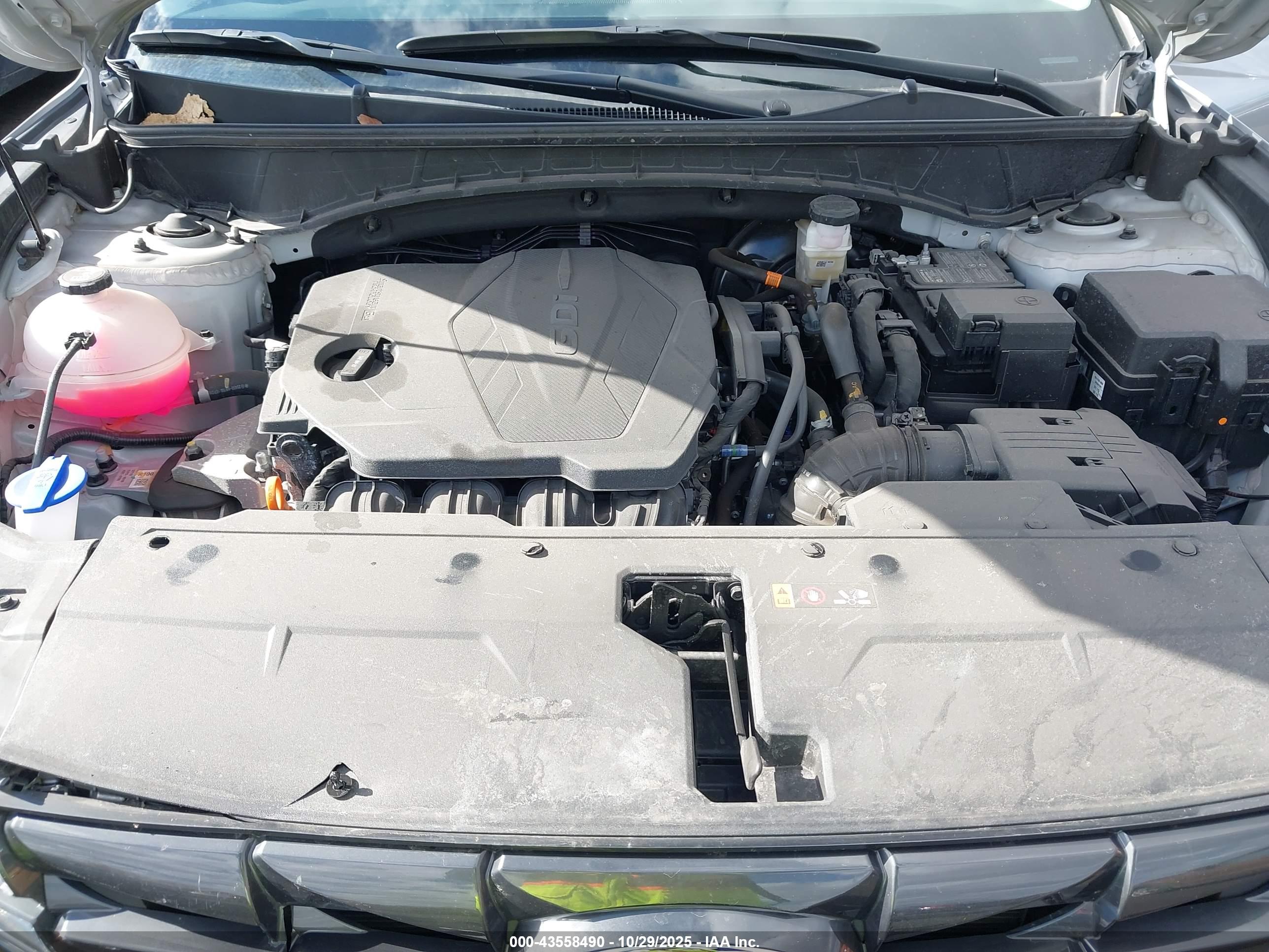 HYUNDAI TUCSON image 10