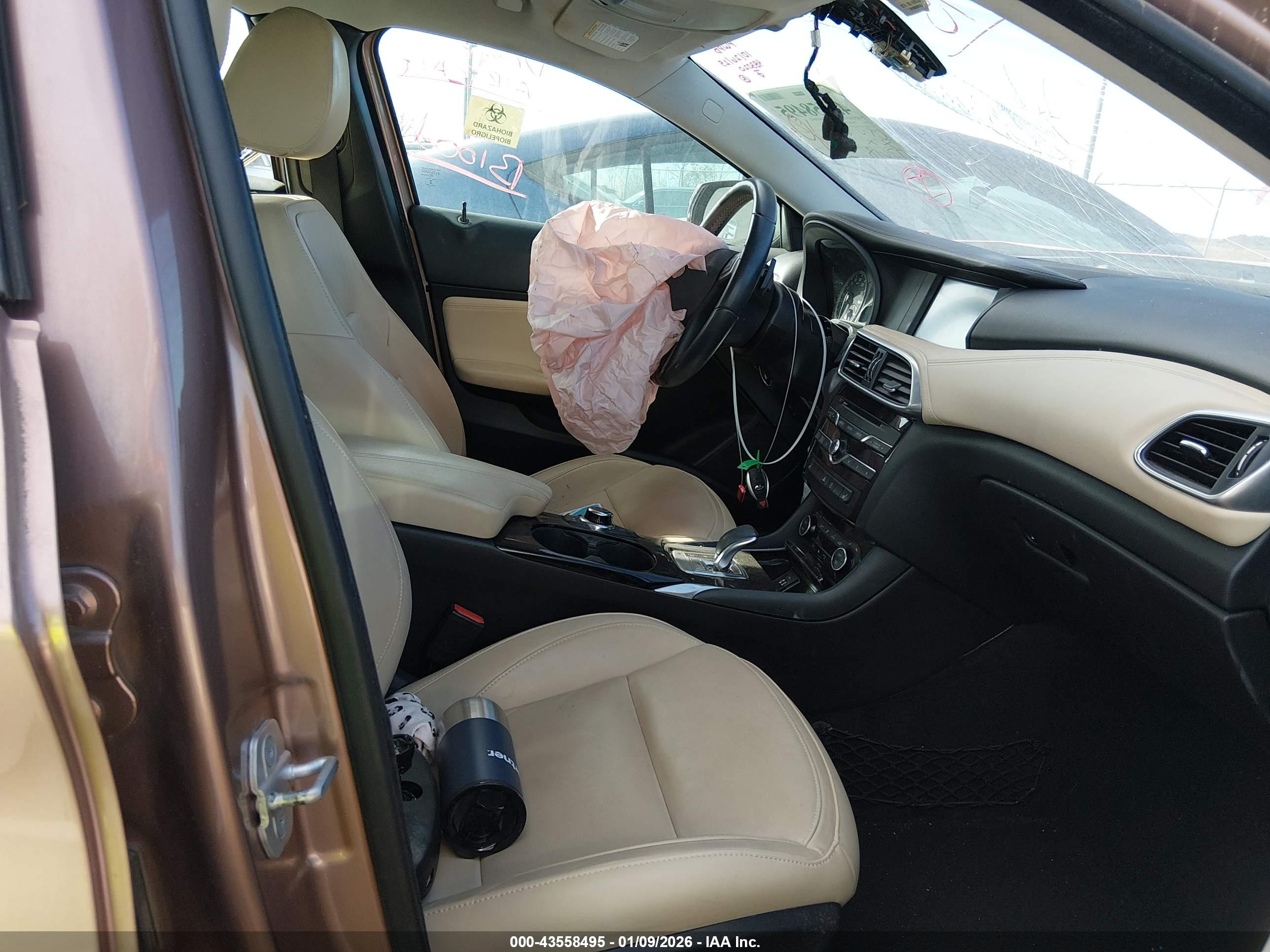 INFINITI QX30 image 5