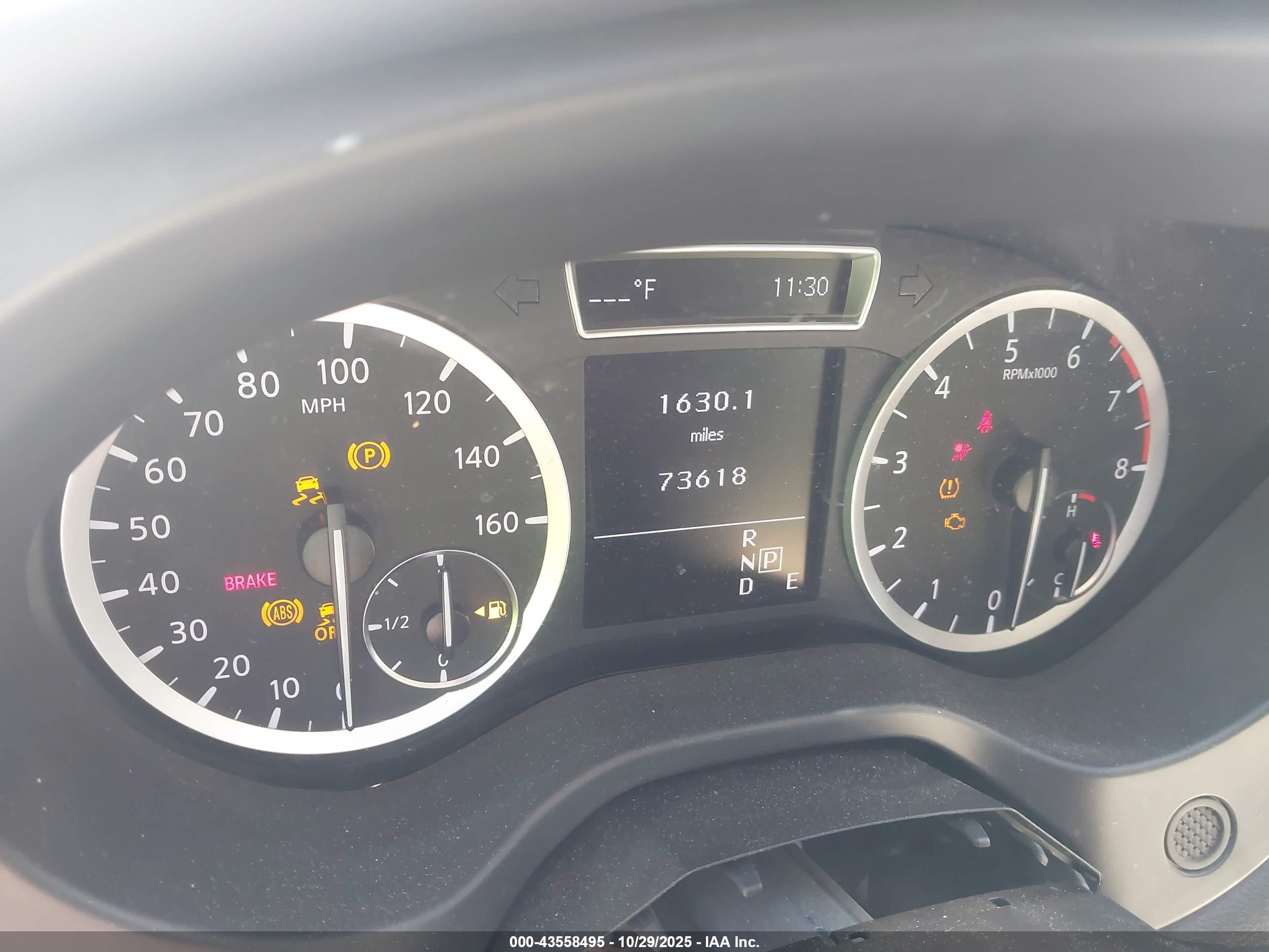 INFINITI QX30 image 7