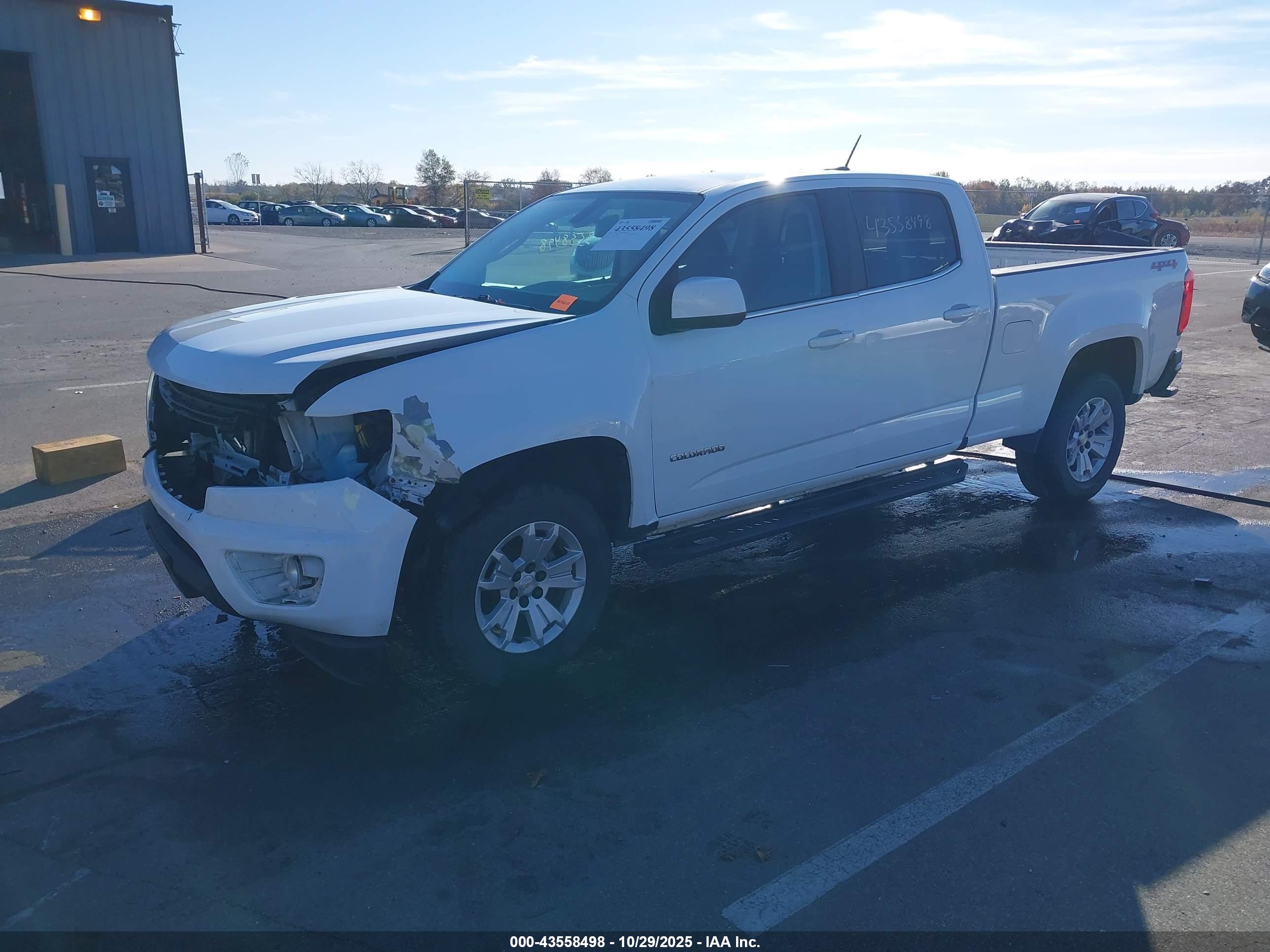 CHEVROLET COLORADO image 2