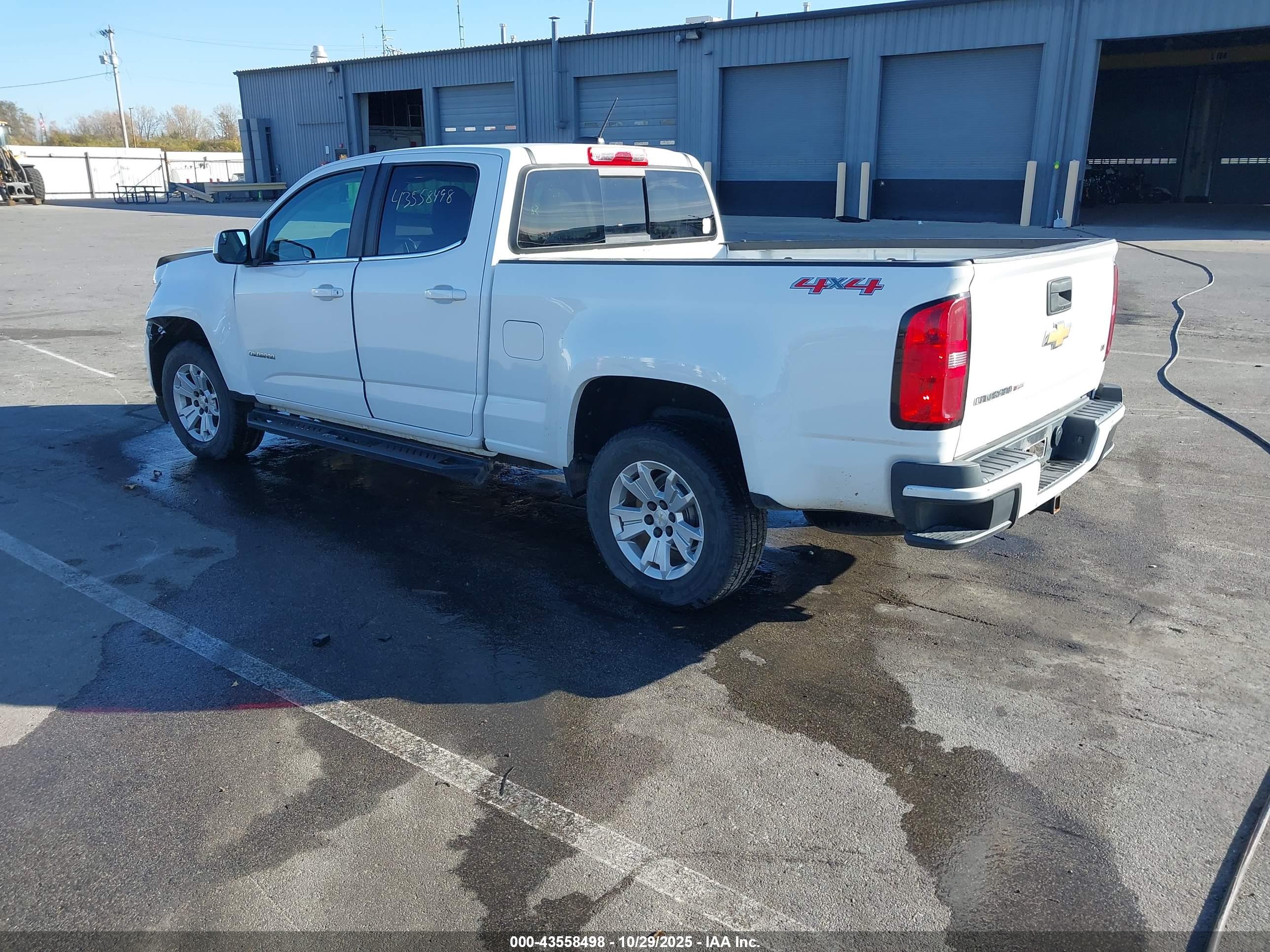 CHEVROLET COLORADO image 3