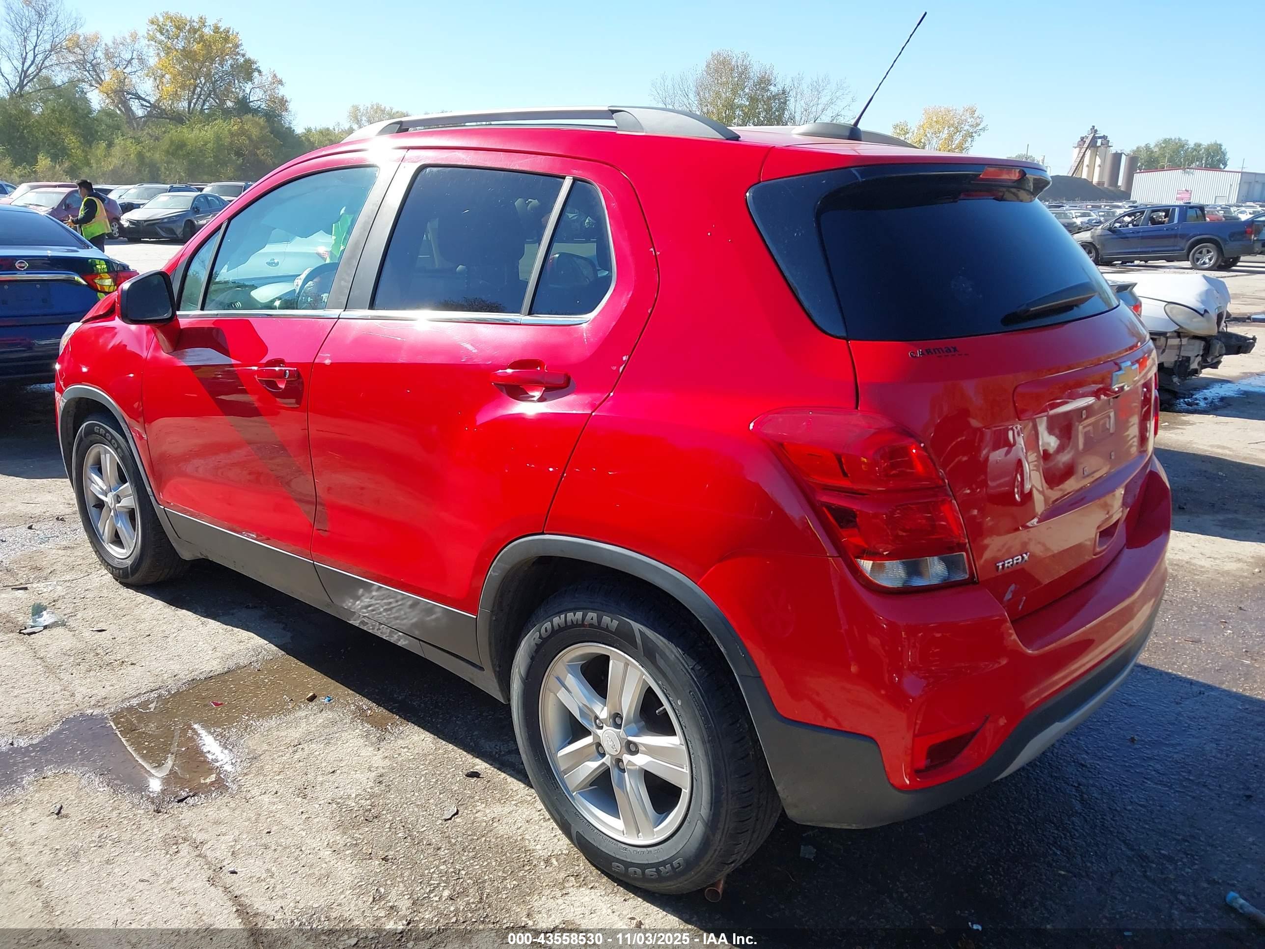 CHEVROLET TRAX image 3