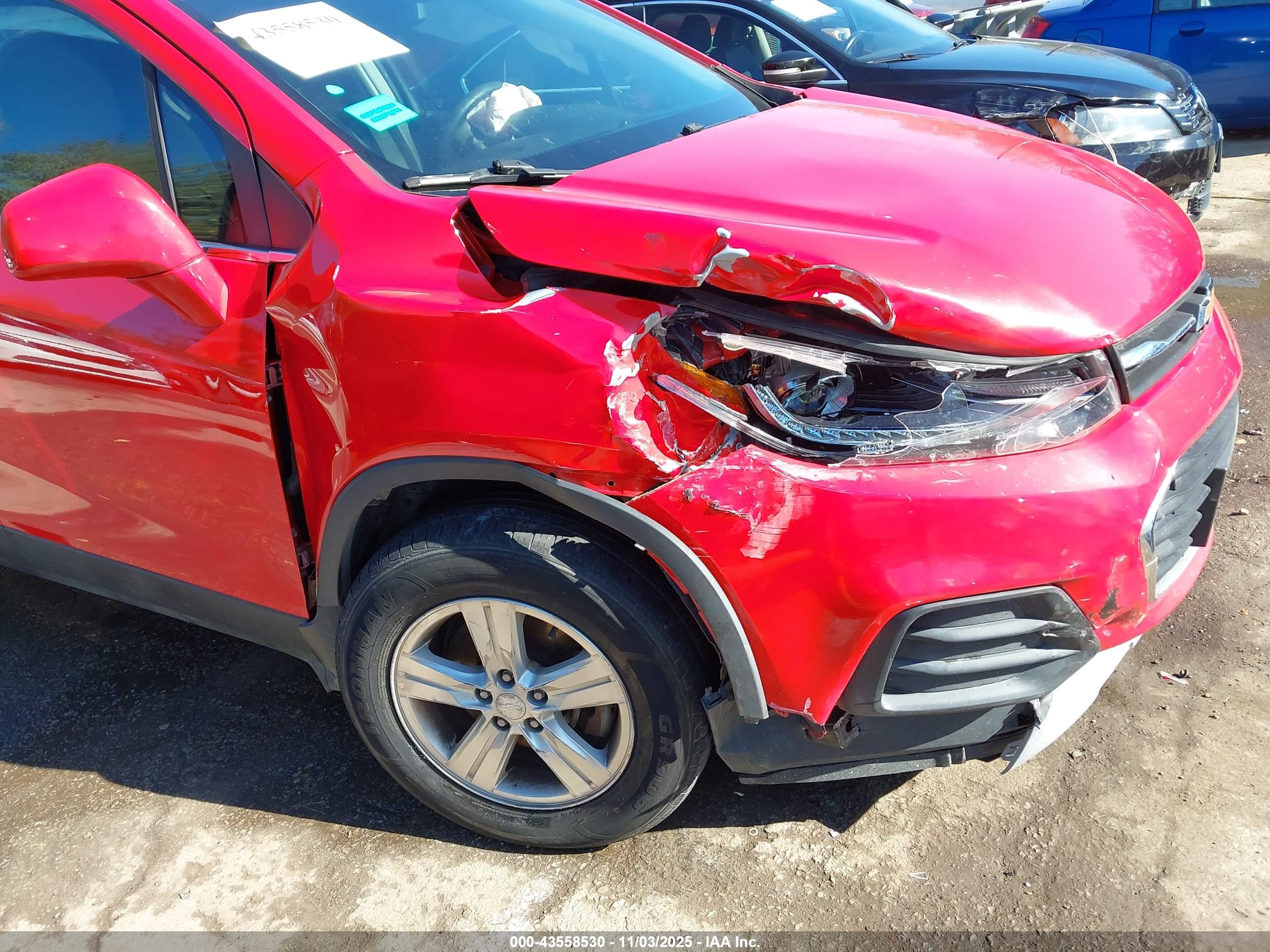 CHEVROLET TRAX image 6