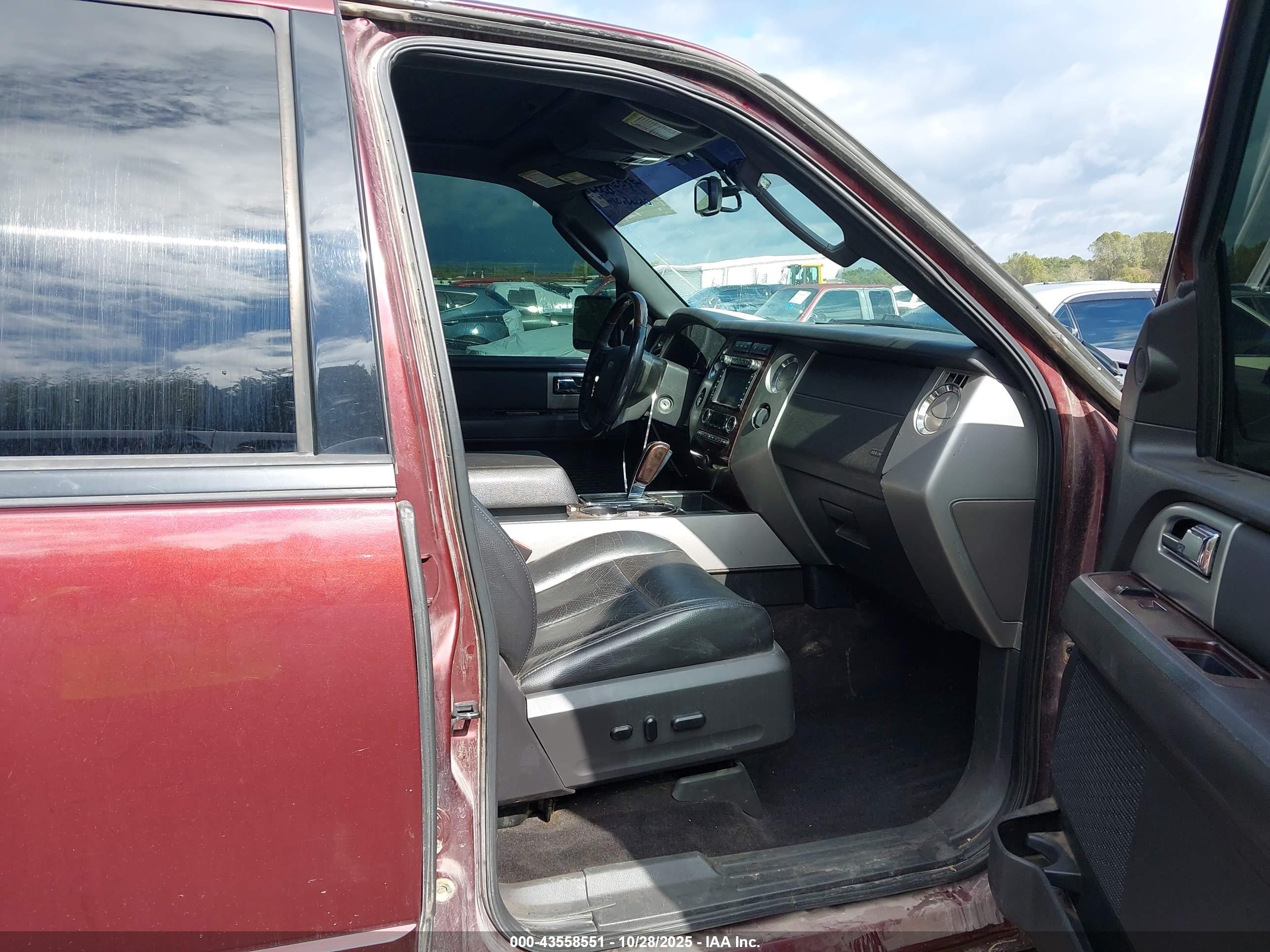 FORD EXPEDITION image 5