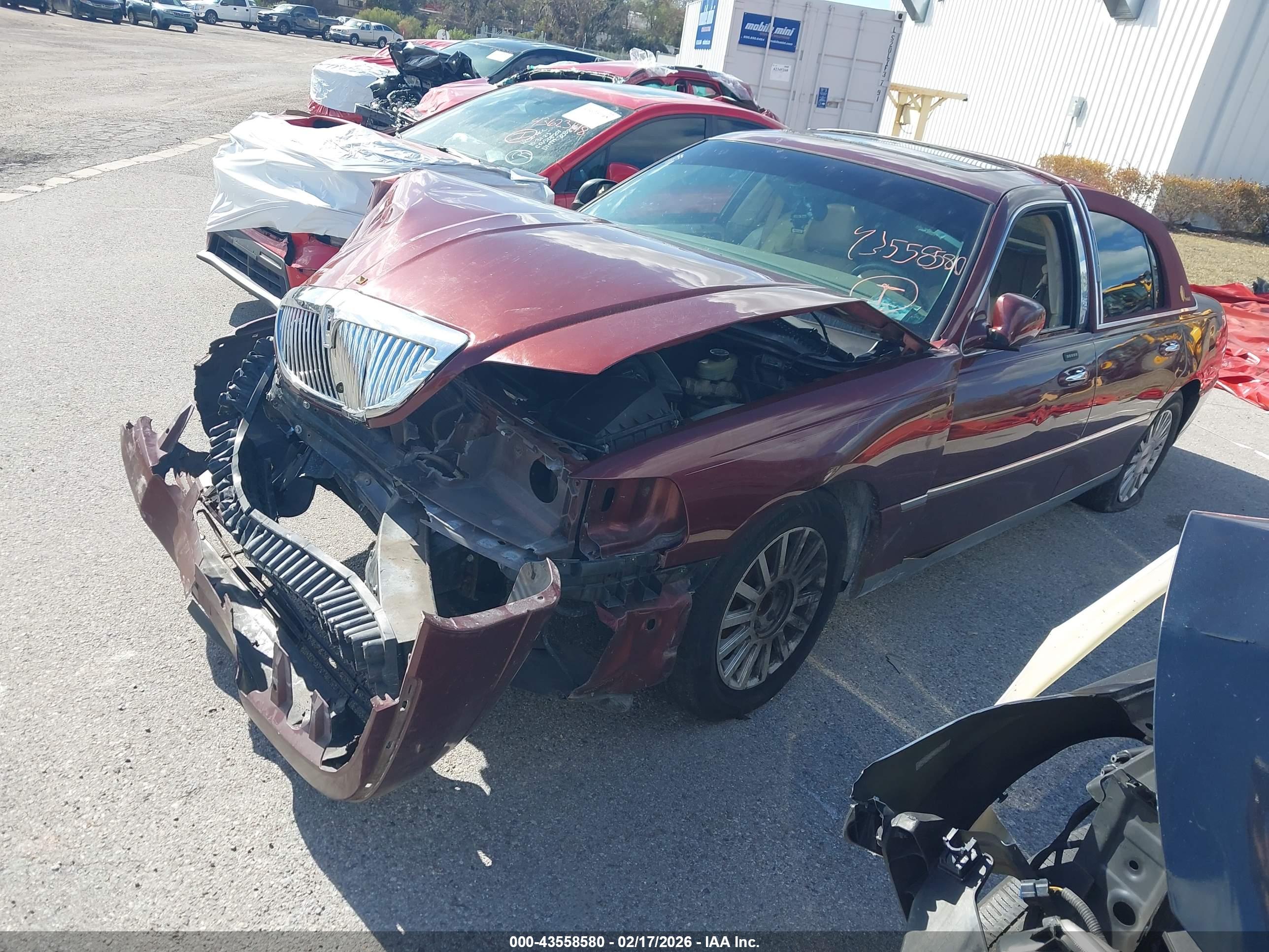 LINCOLN TOWN image 2
