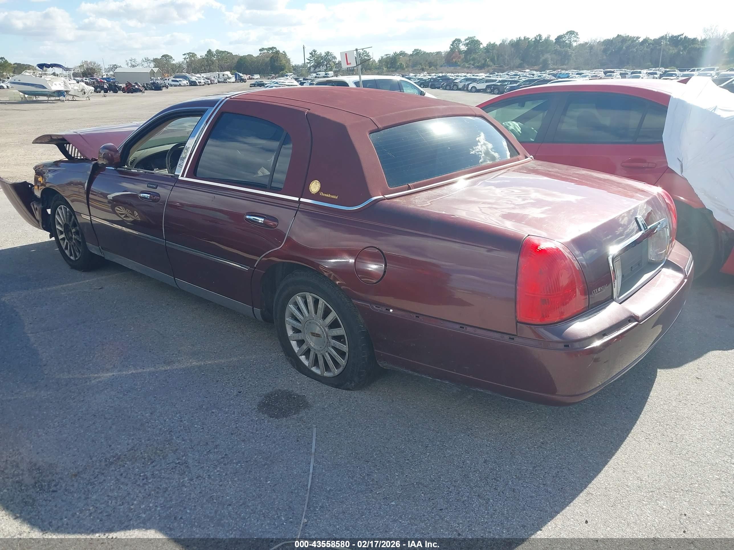 LINCOLN TOWN image 3