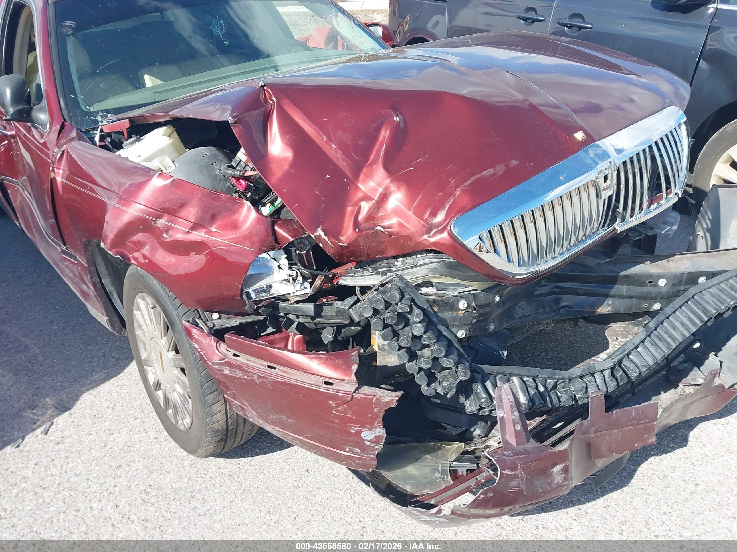 LINCOLN TOWN image 6