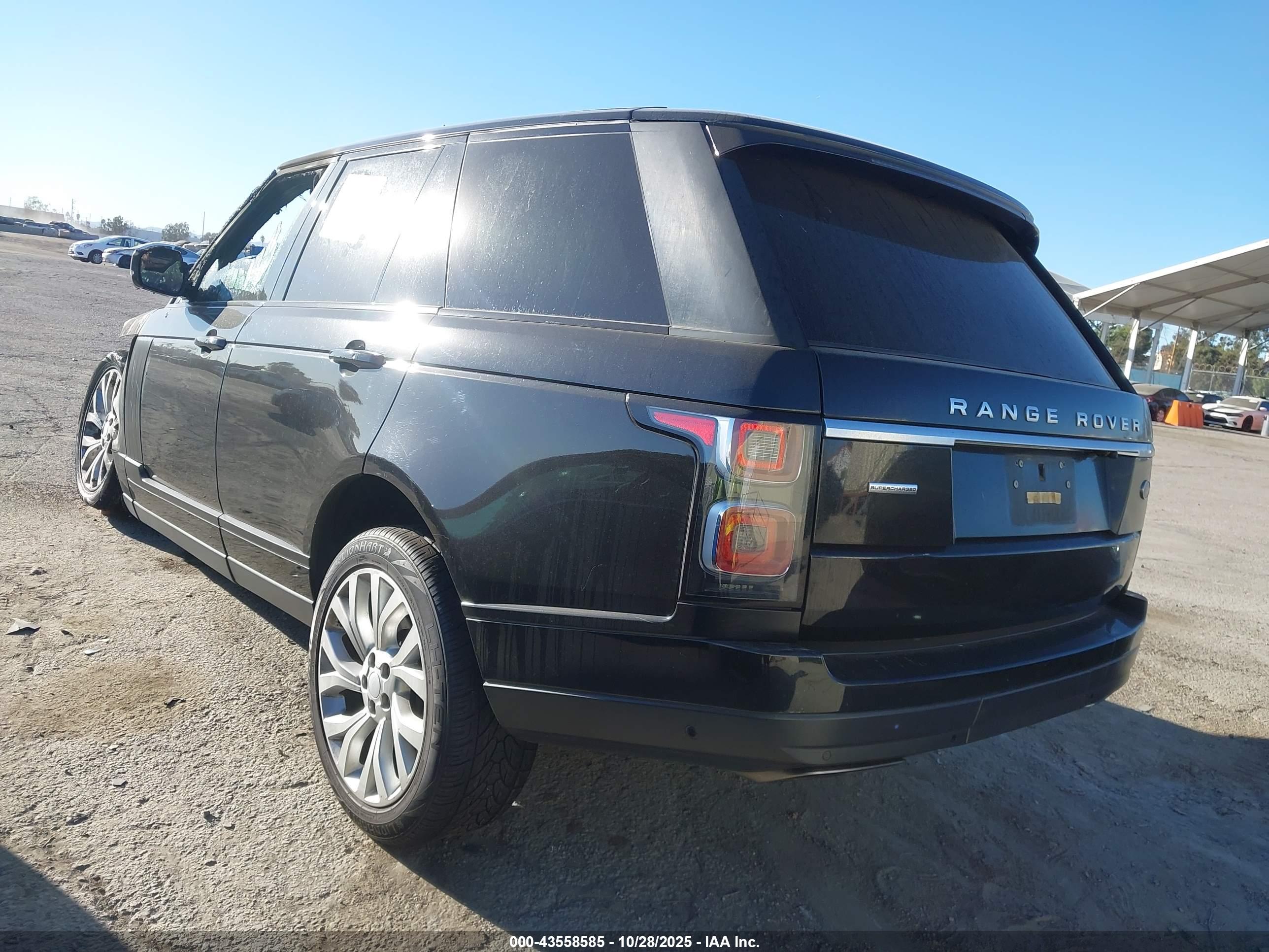 LAND ROVER image 3