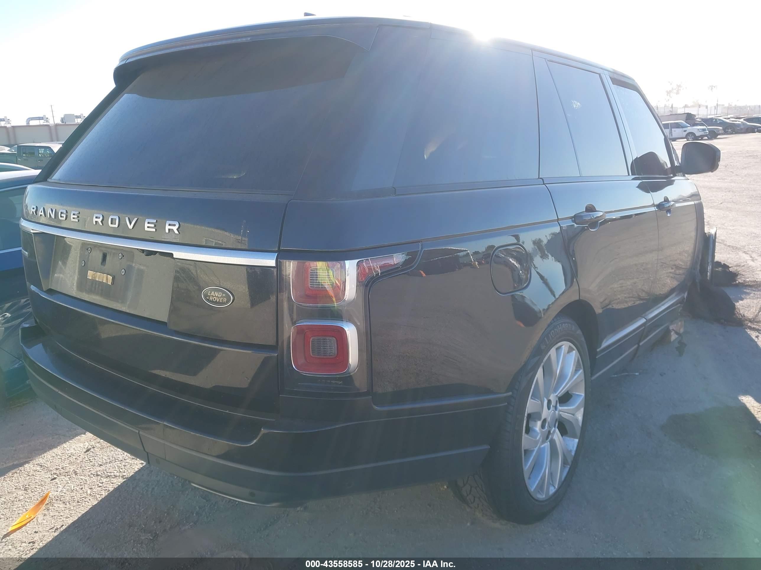 LAND ROVER image 4