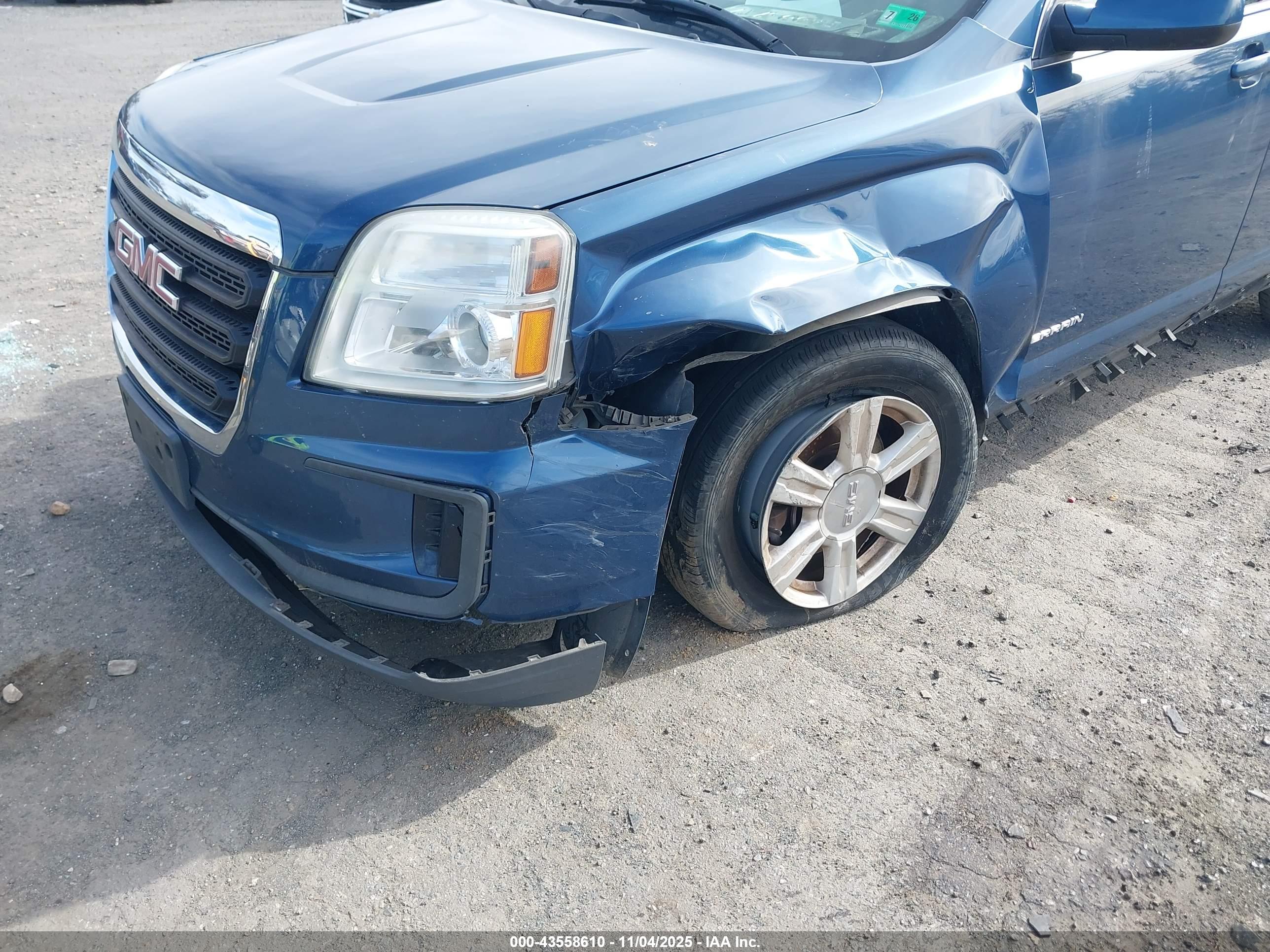 GMC TERRAIN image 6