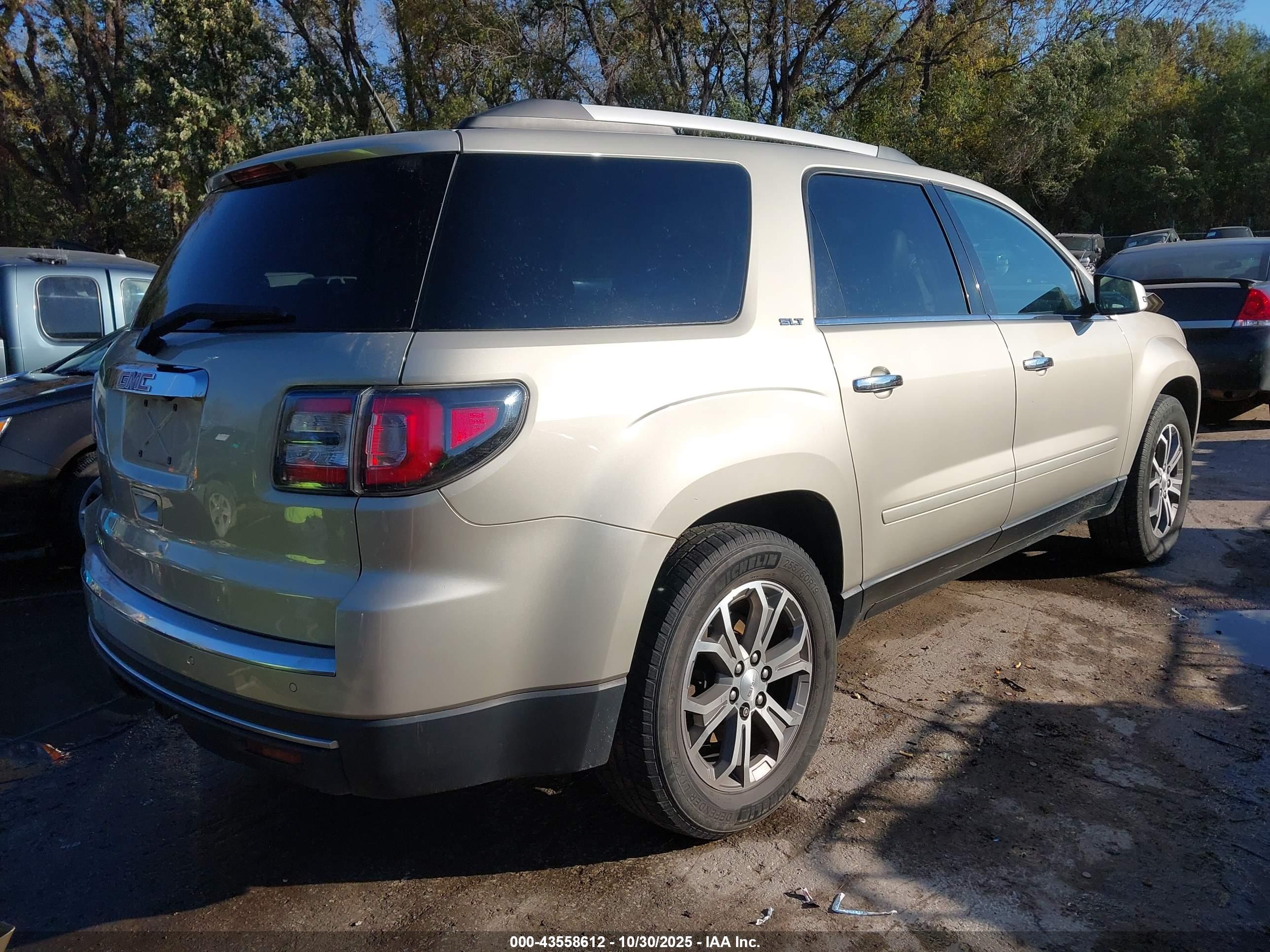 GMC ACADIA image 4