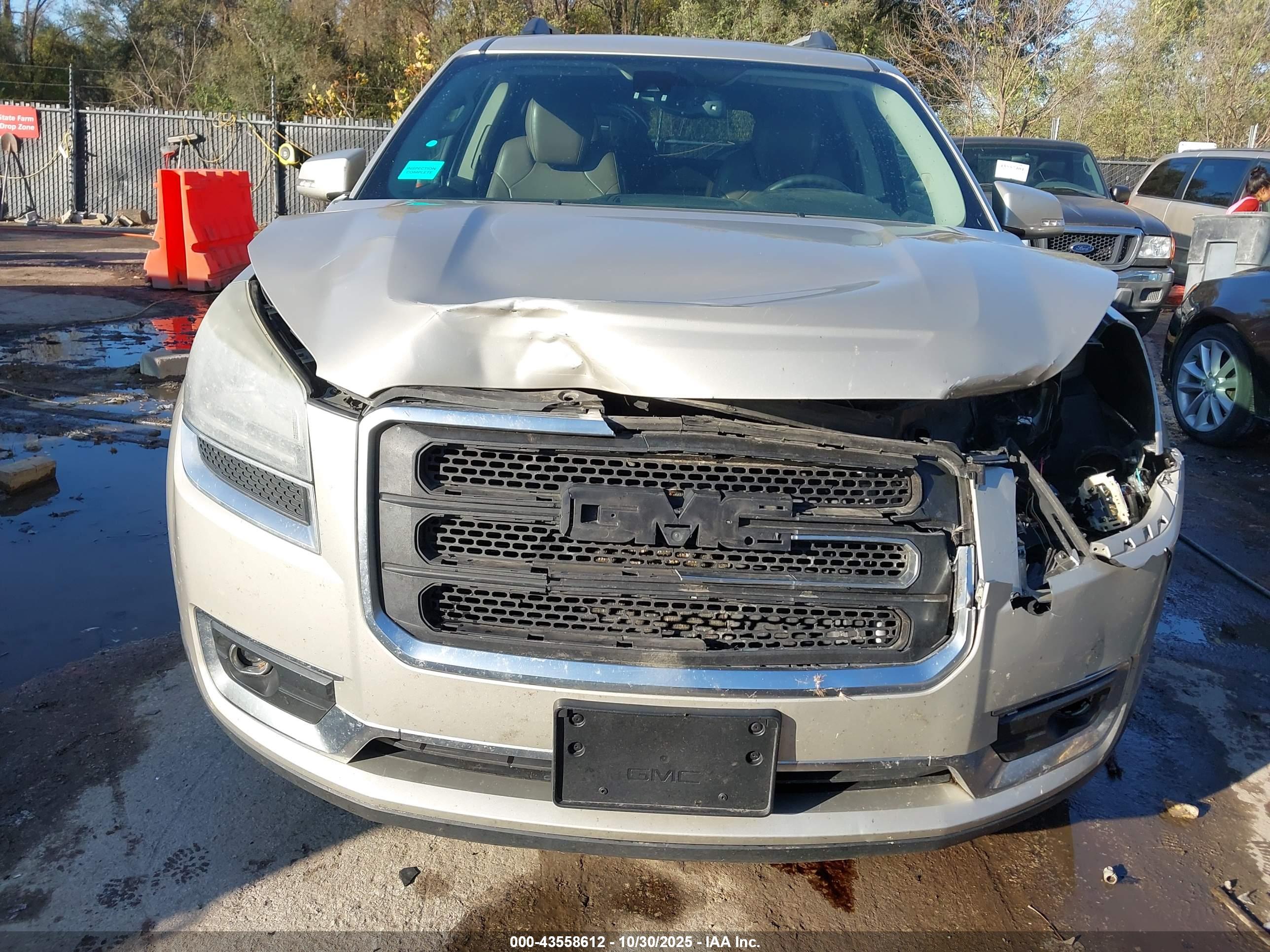 GMC ACADIA image 6