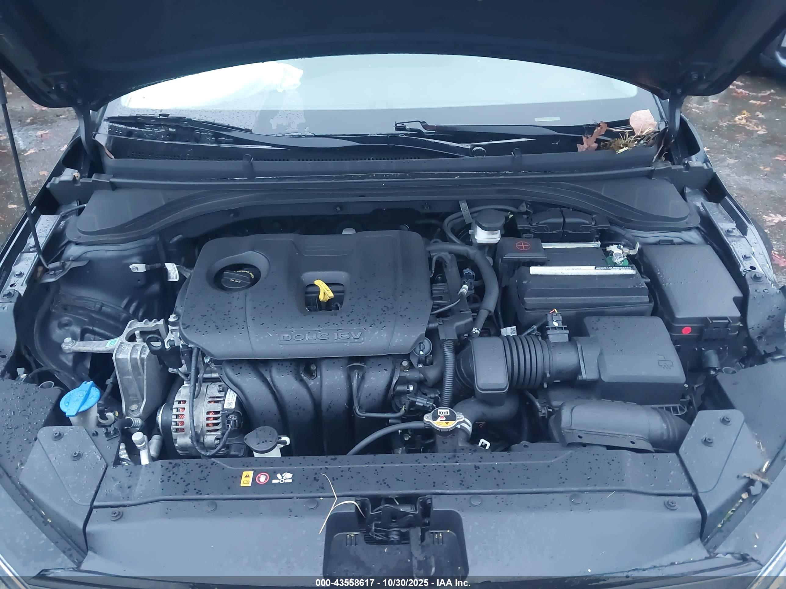 HYUNDAI ELANTRA image 10