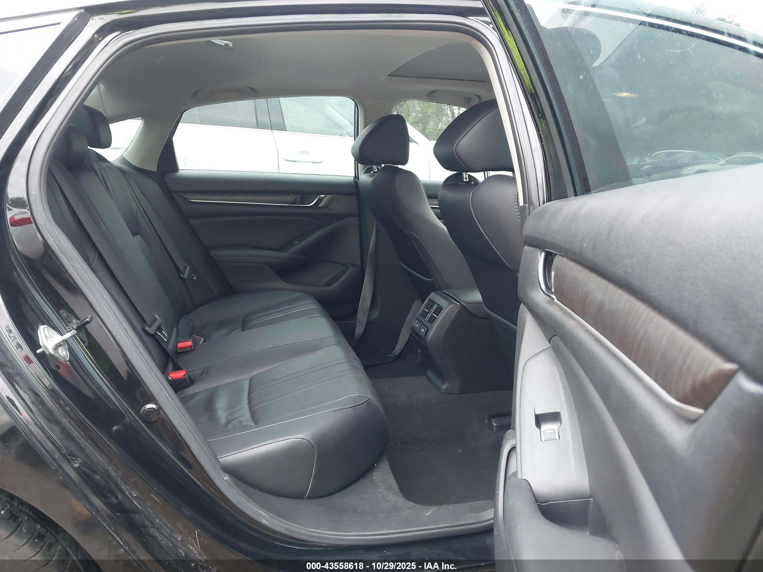 HONDA ACCORD image 8