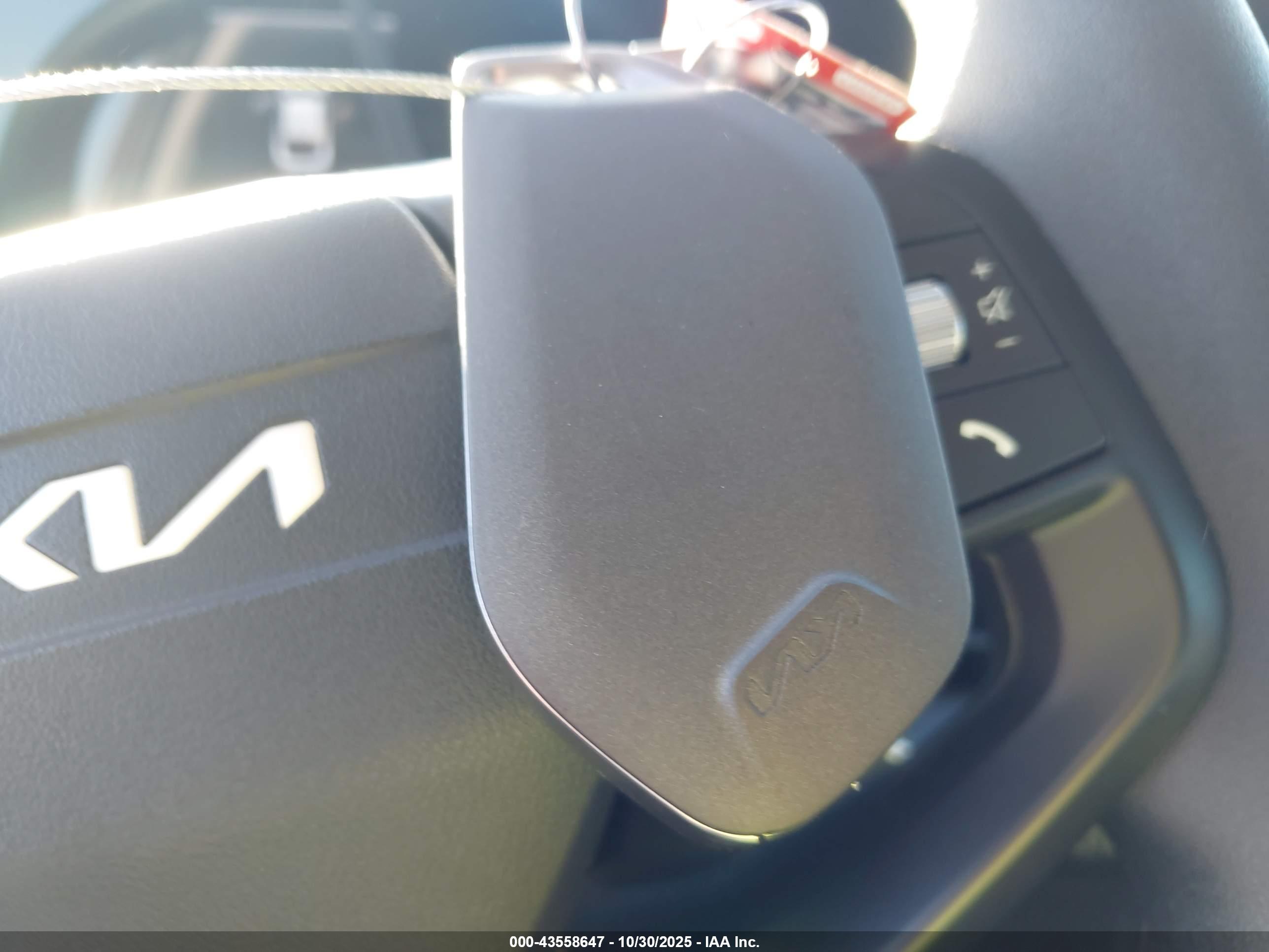 KIA K4 image 11