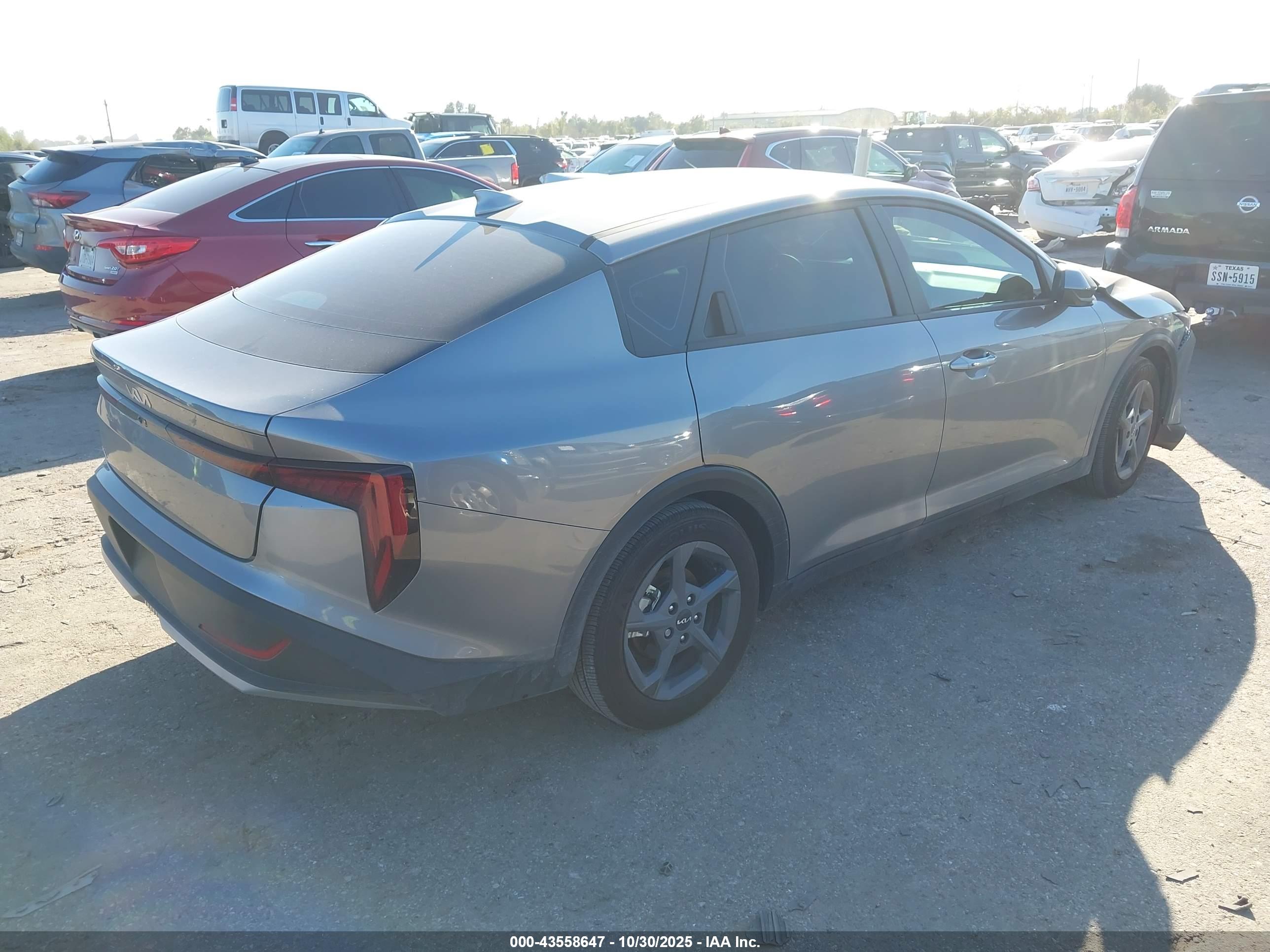 KIA K4 image 4