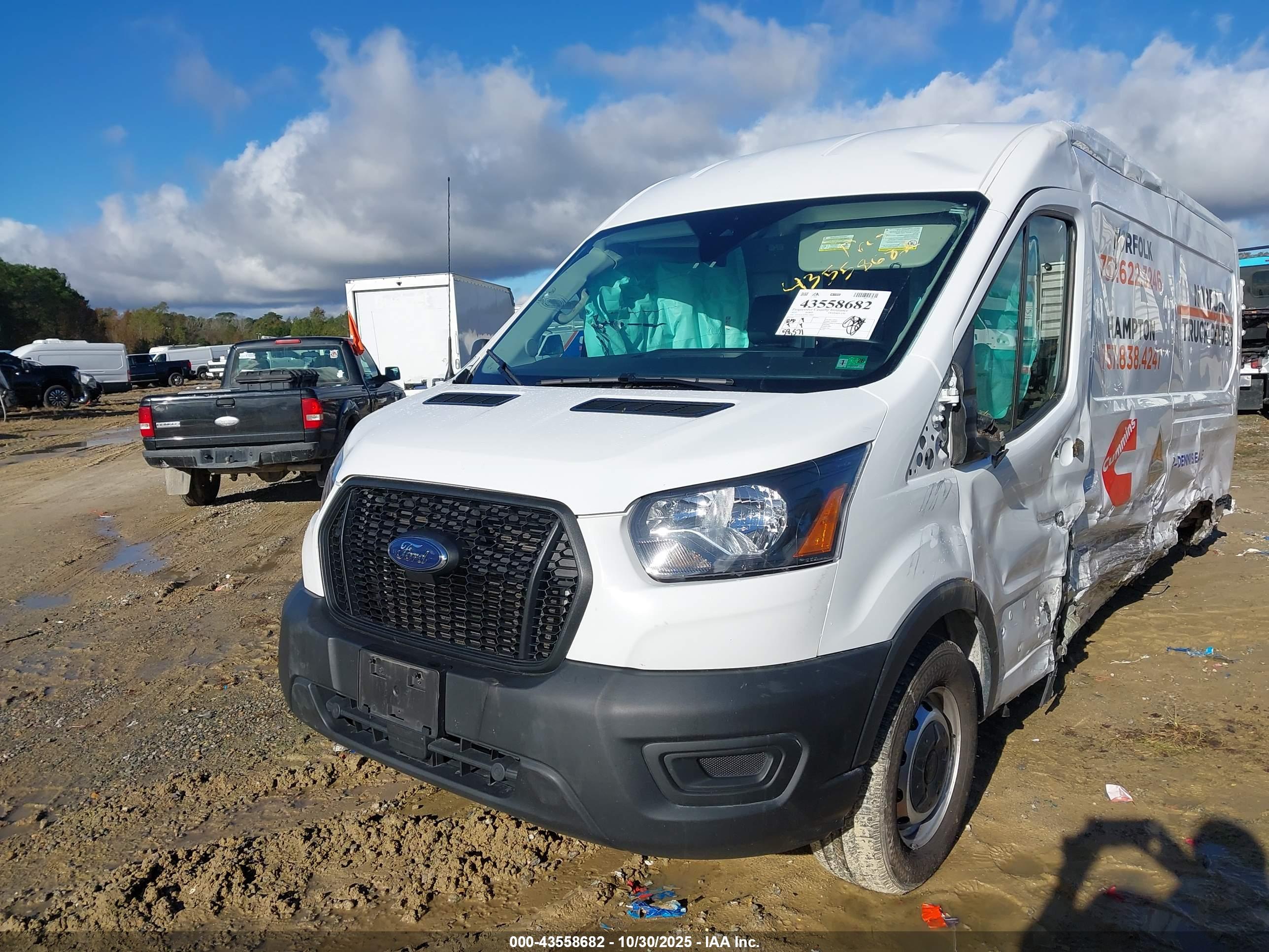 FORD TRANSIT-150 image 2