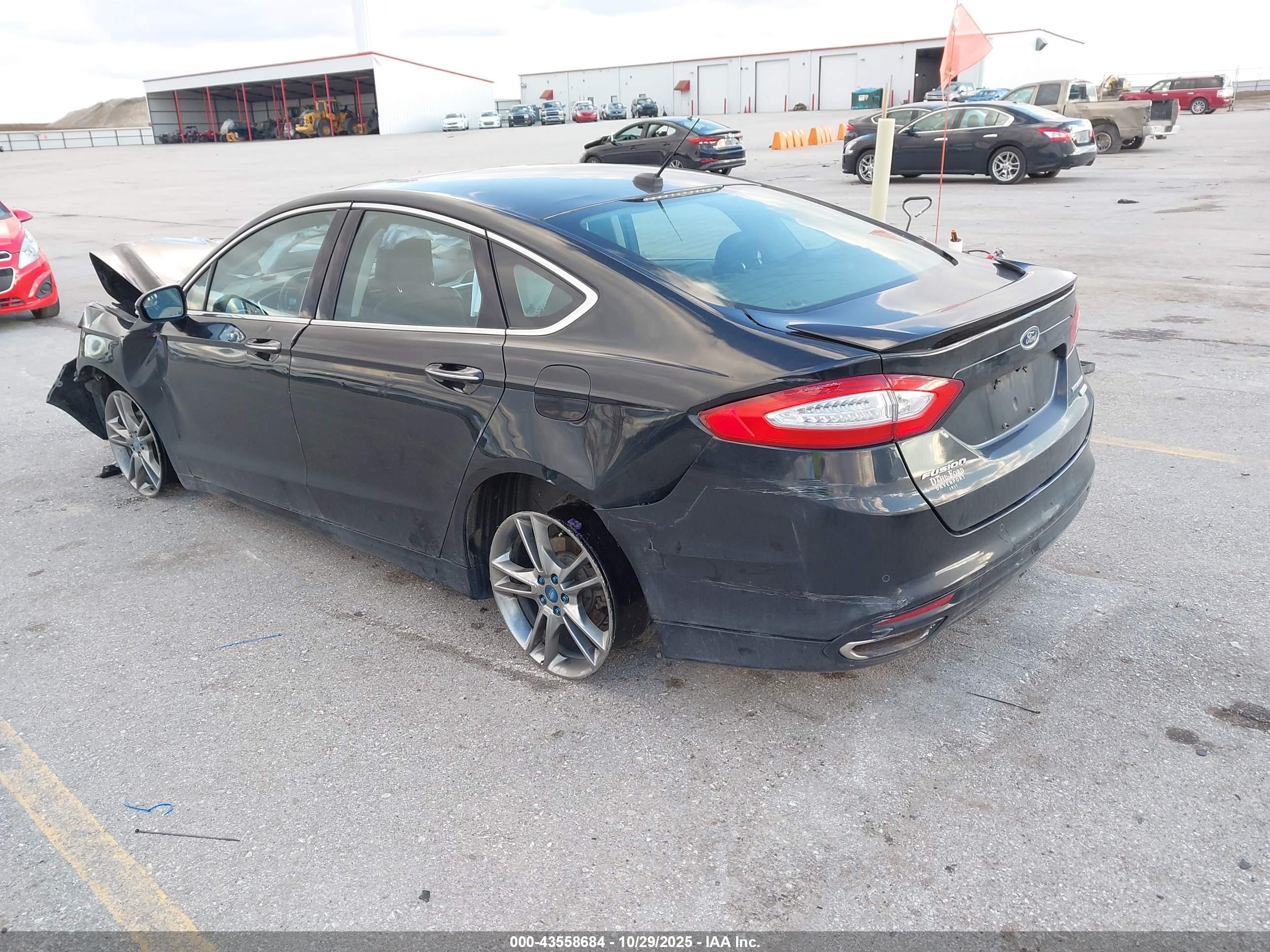 FORD FUSION image 3