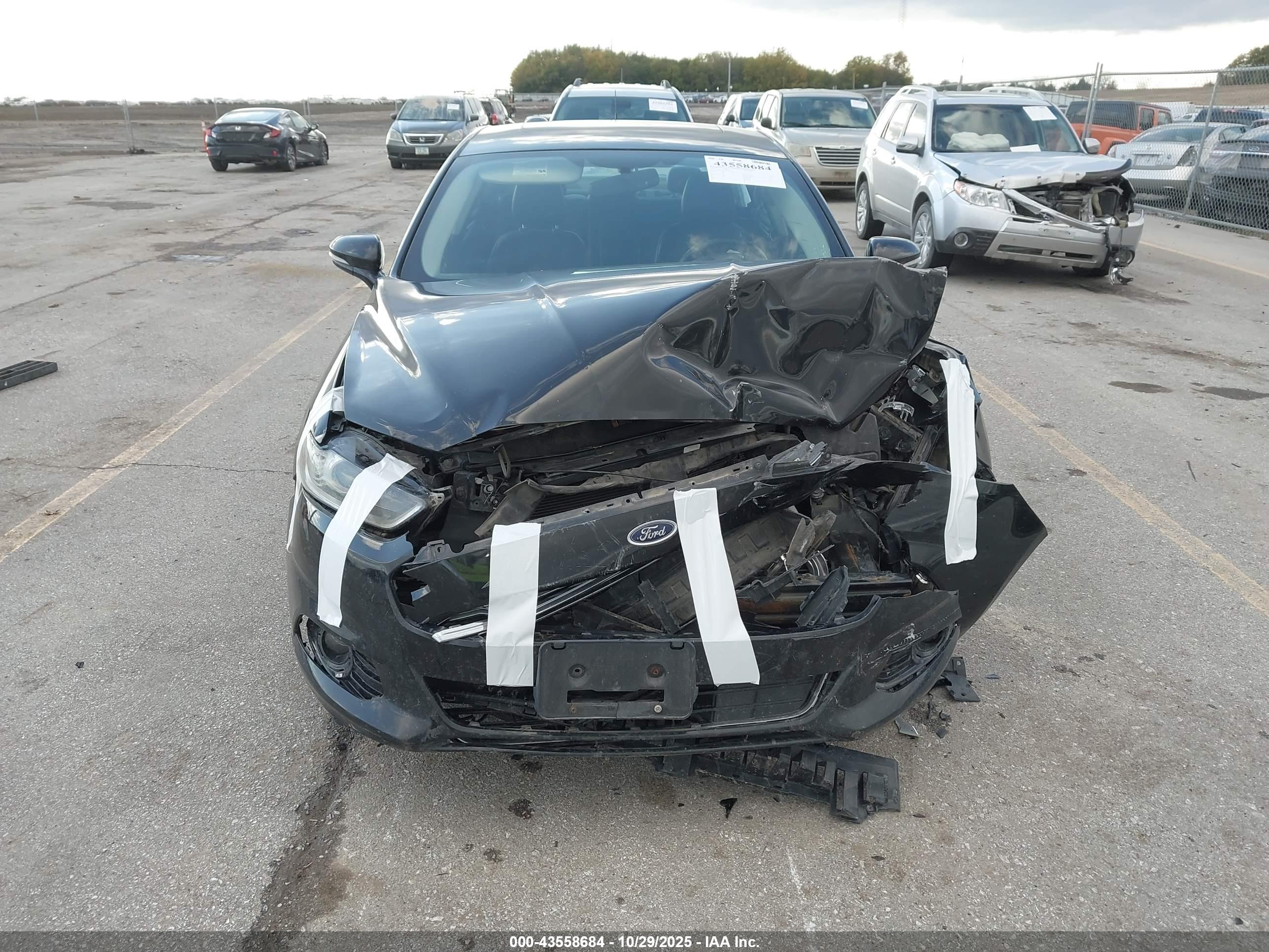 FORD FUSION image 6