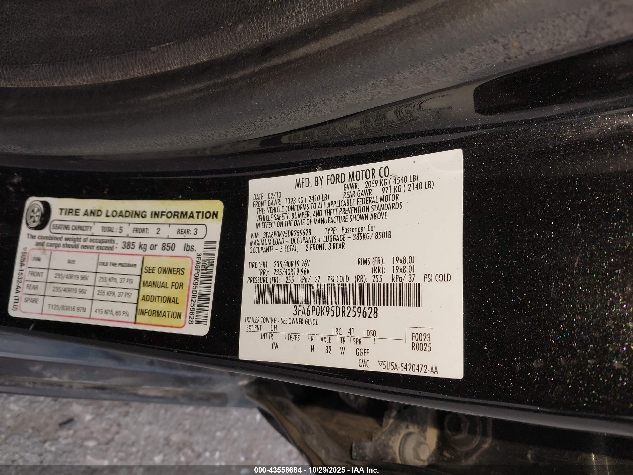 FORD FUSION image 9