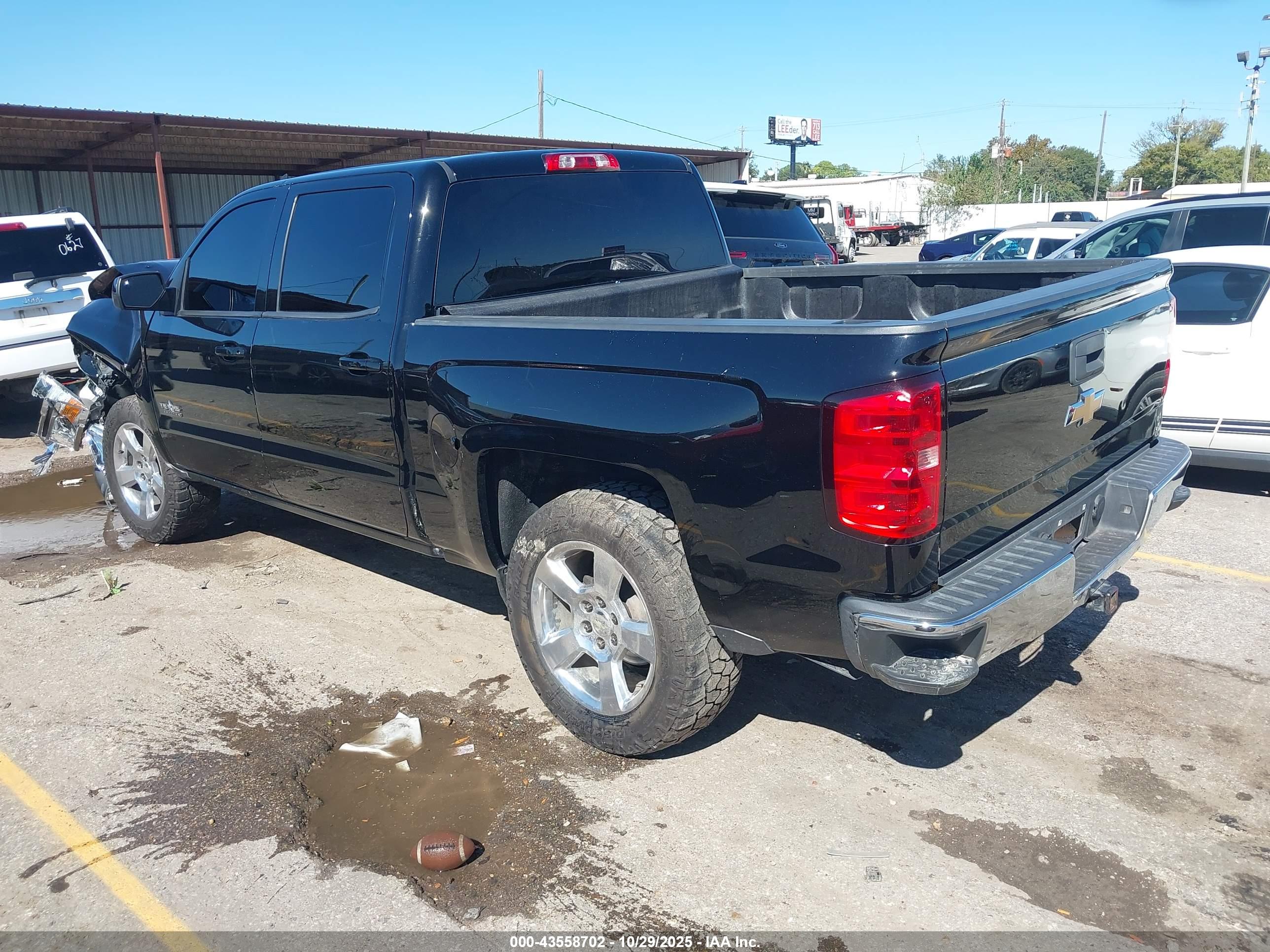 CHEVROLET SILVERADO image 3