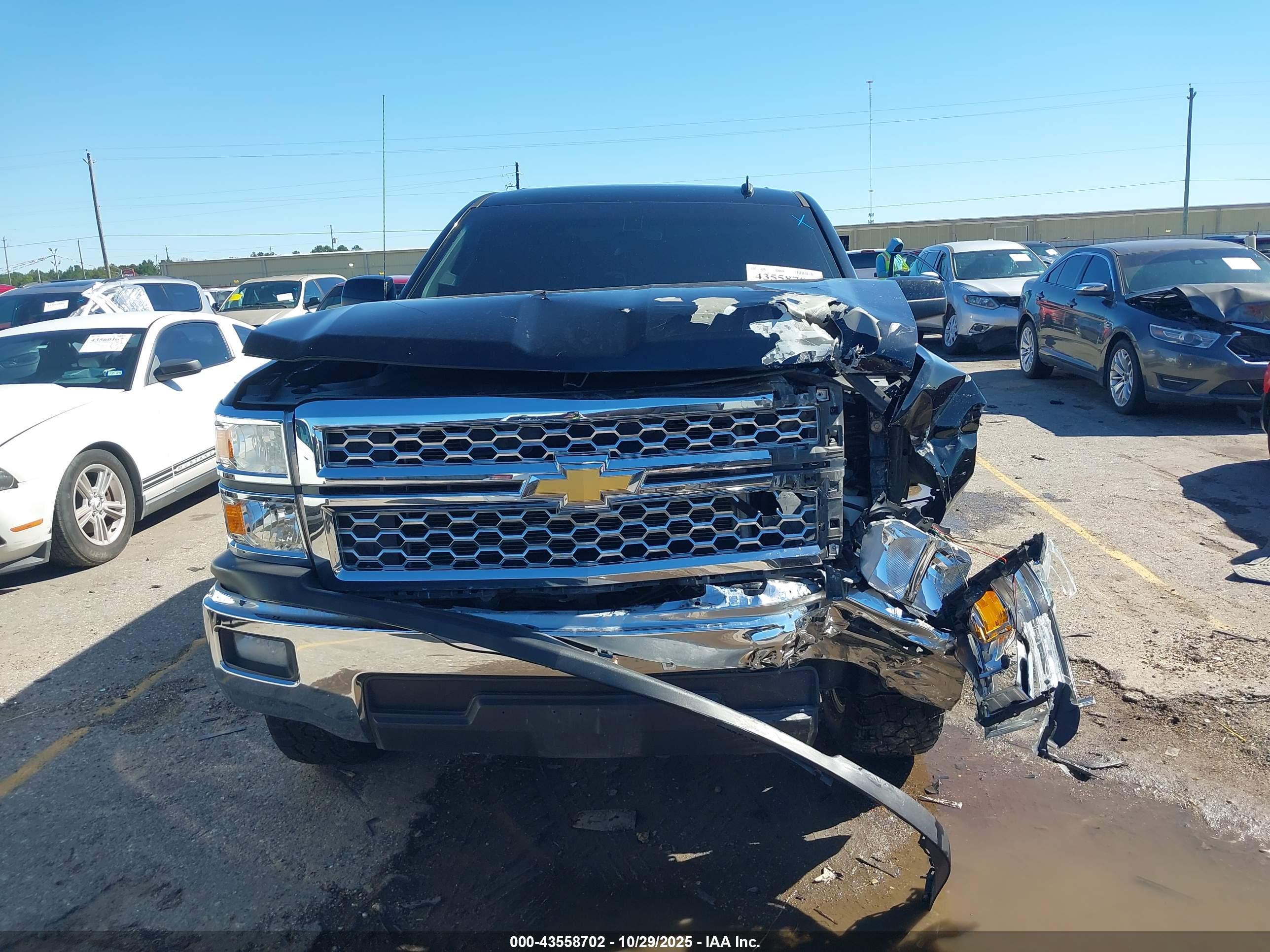 CHEVROLET SILVERADO image 6