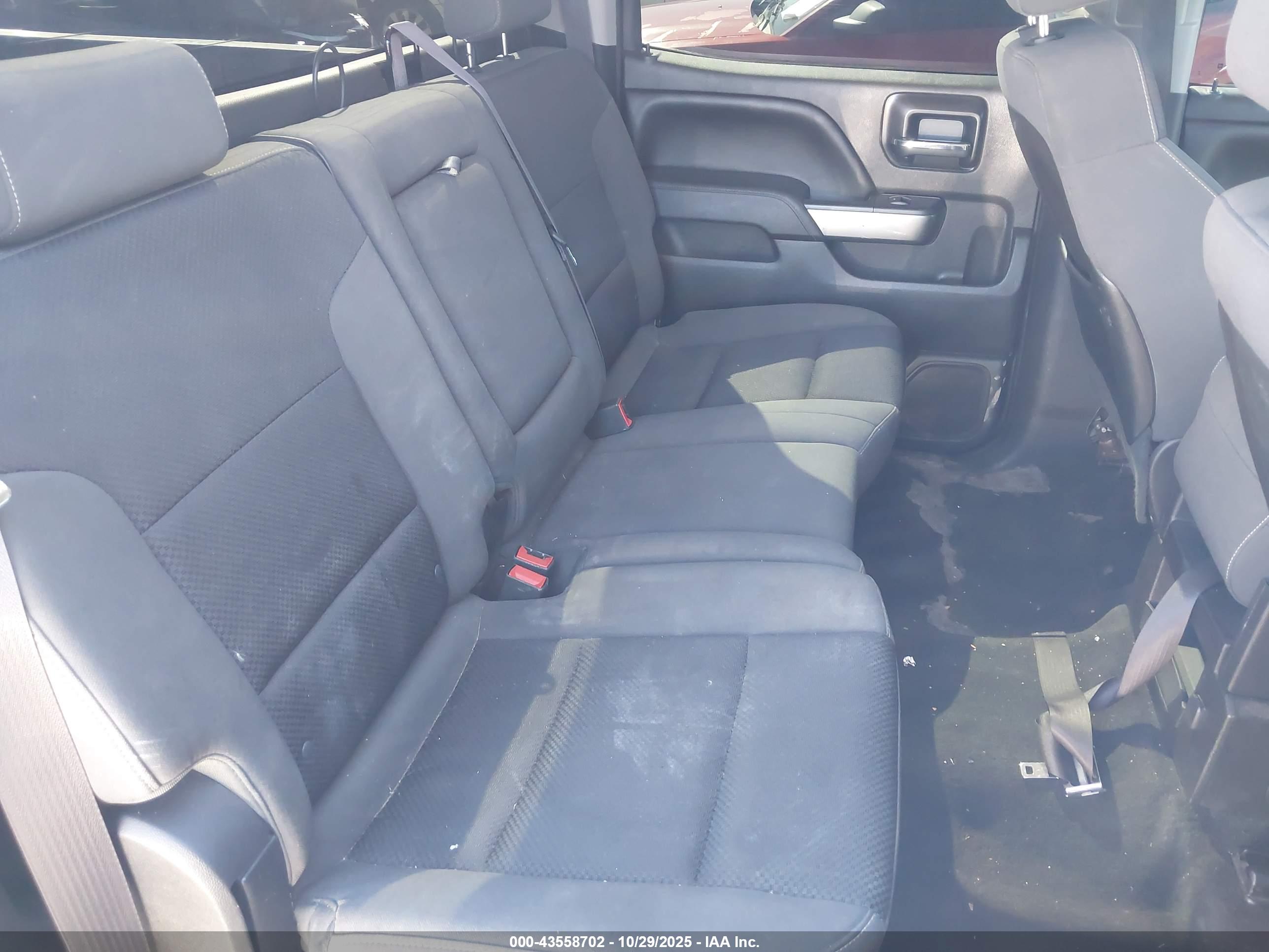 CHEVROLET SILVERADO image 8