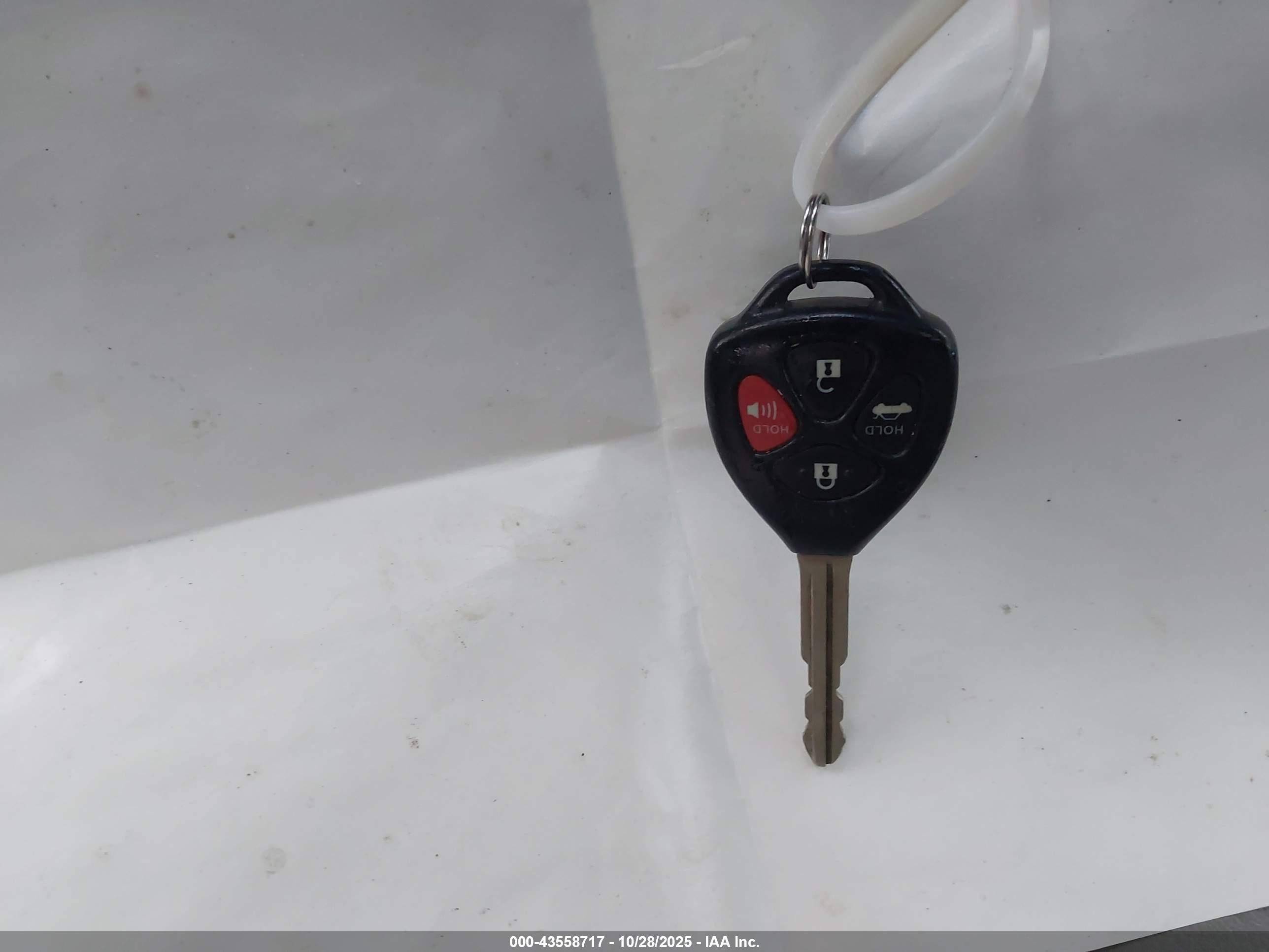 TOYOTA CAMRY image 11