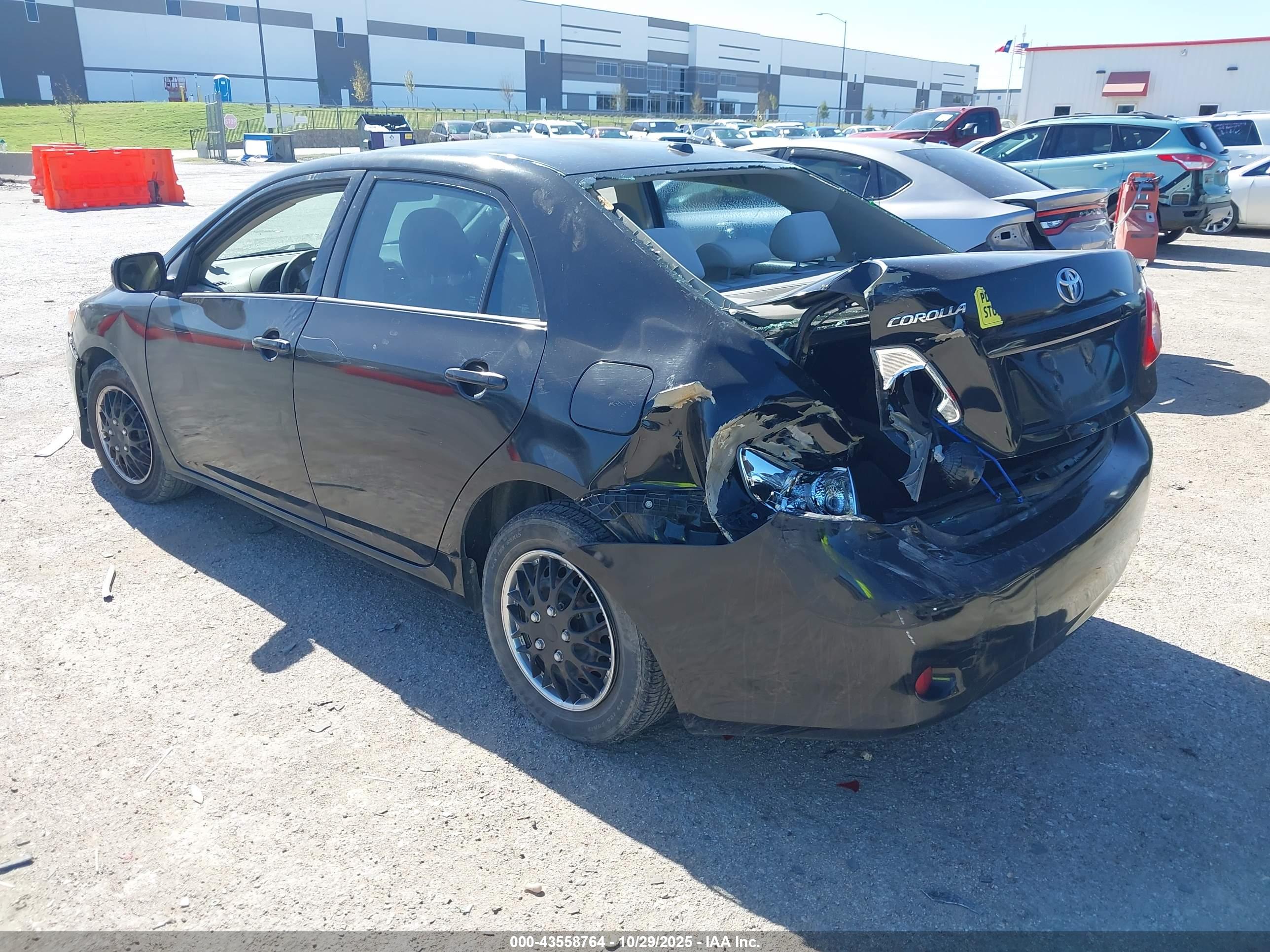 TOYOTA COROLLA image 3