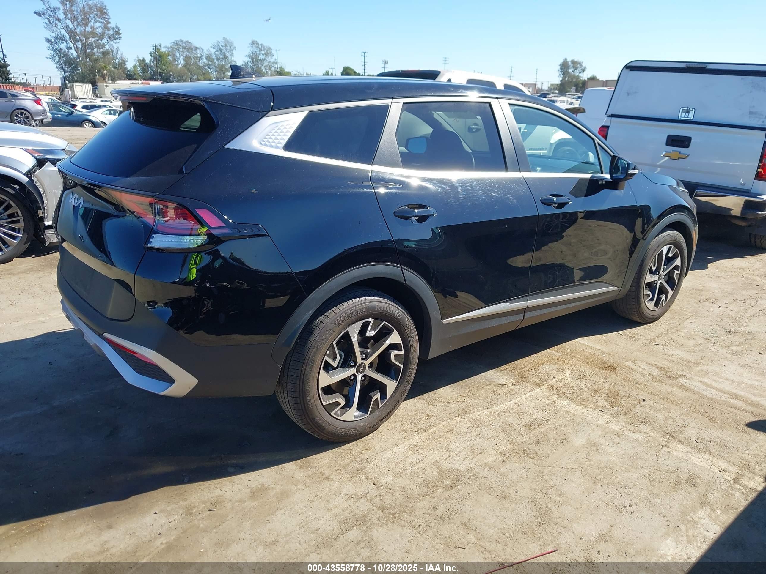 KIA SPORTAGE image 4