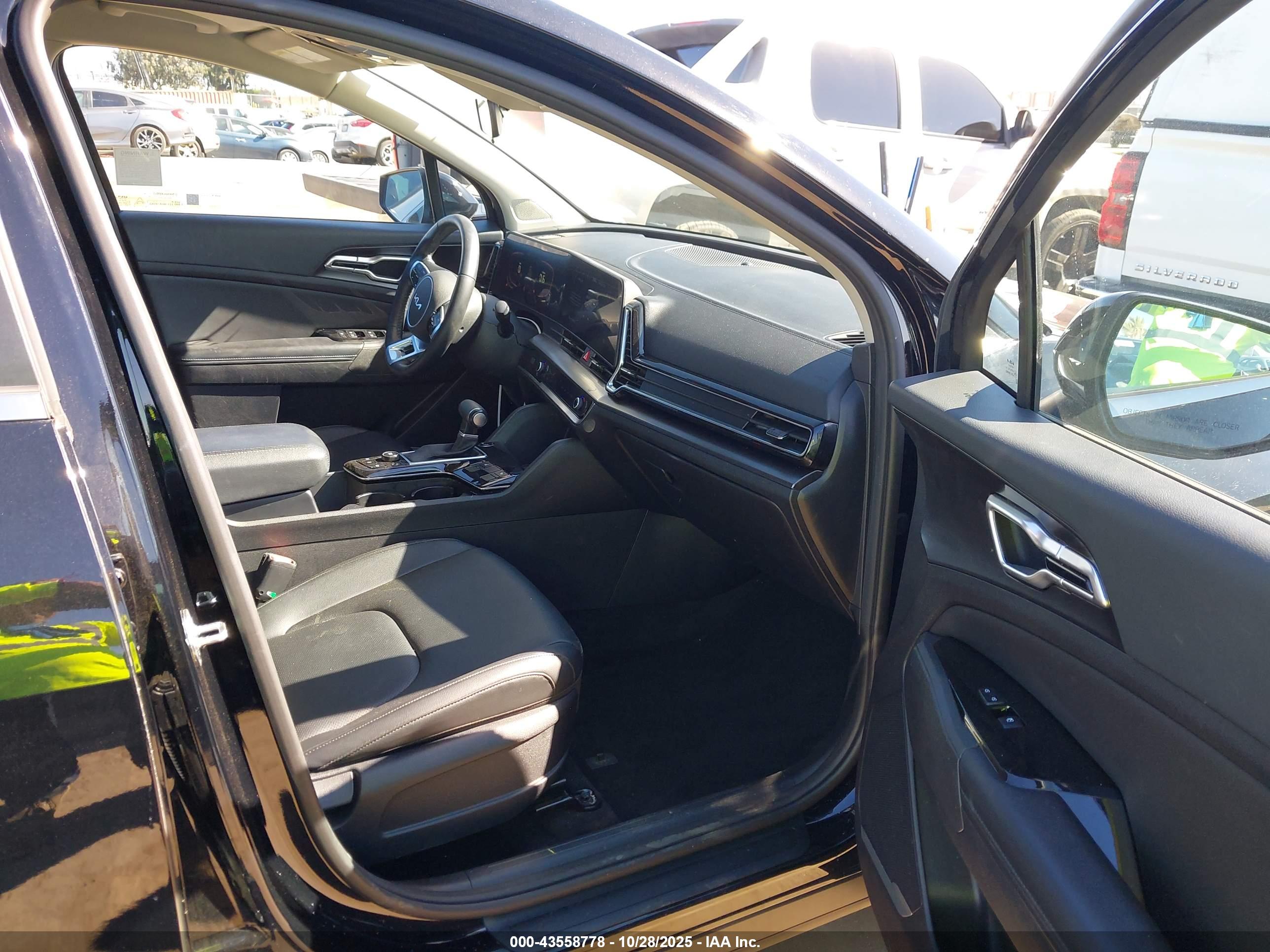 KIA SPORTAGE image 5