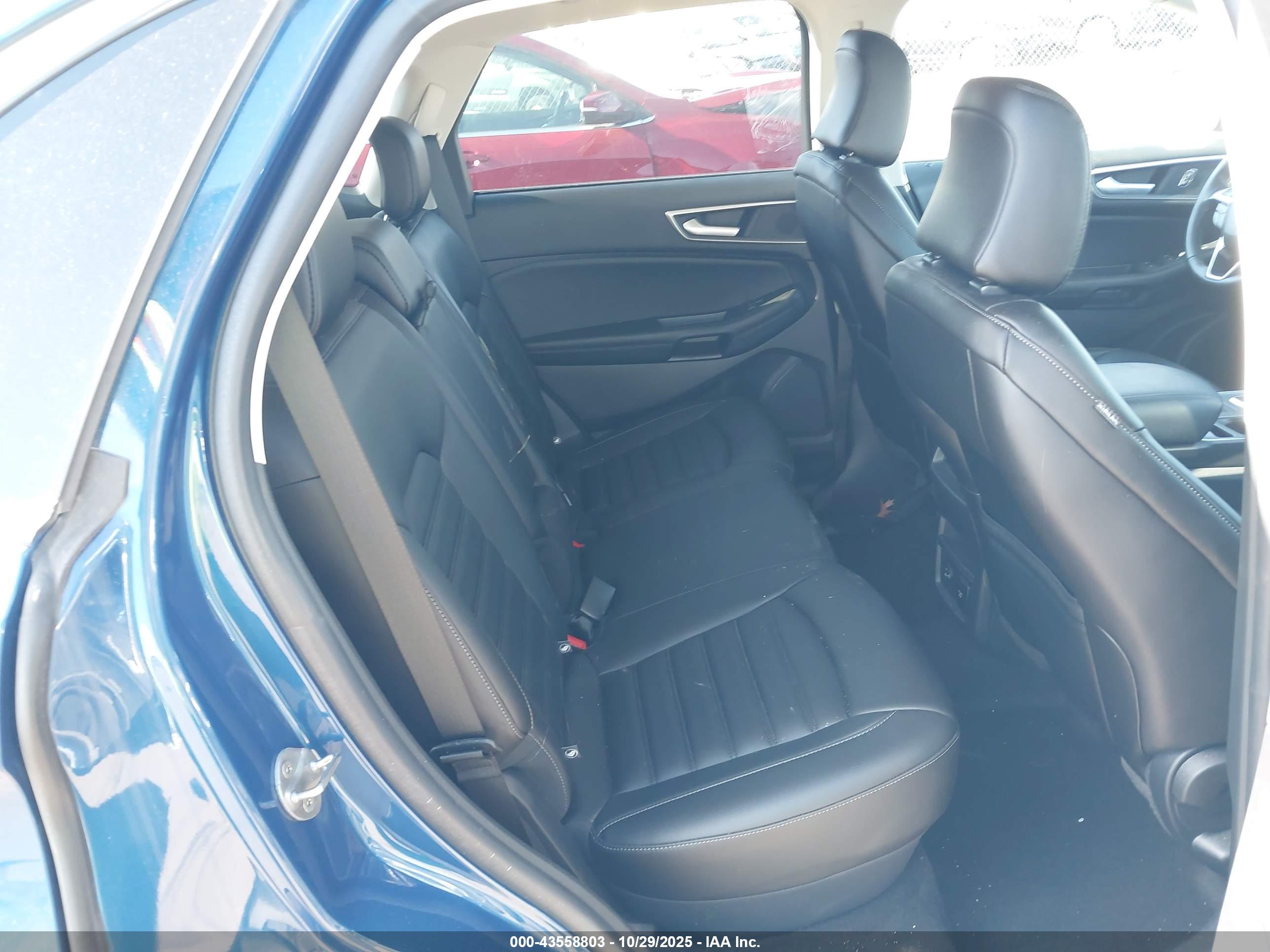 FORD EDGE image 8