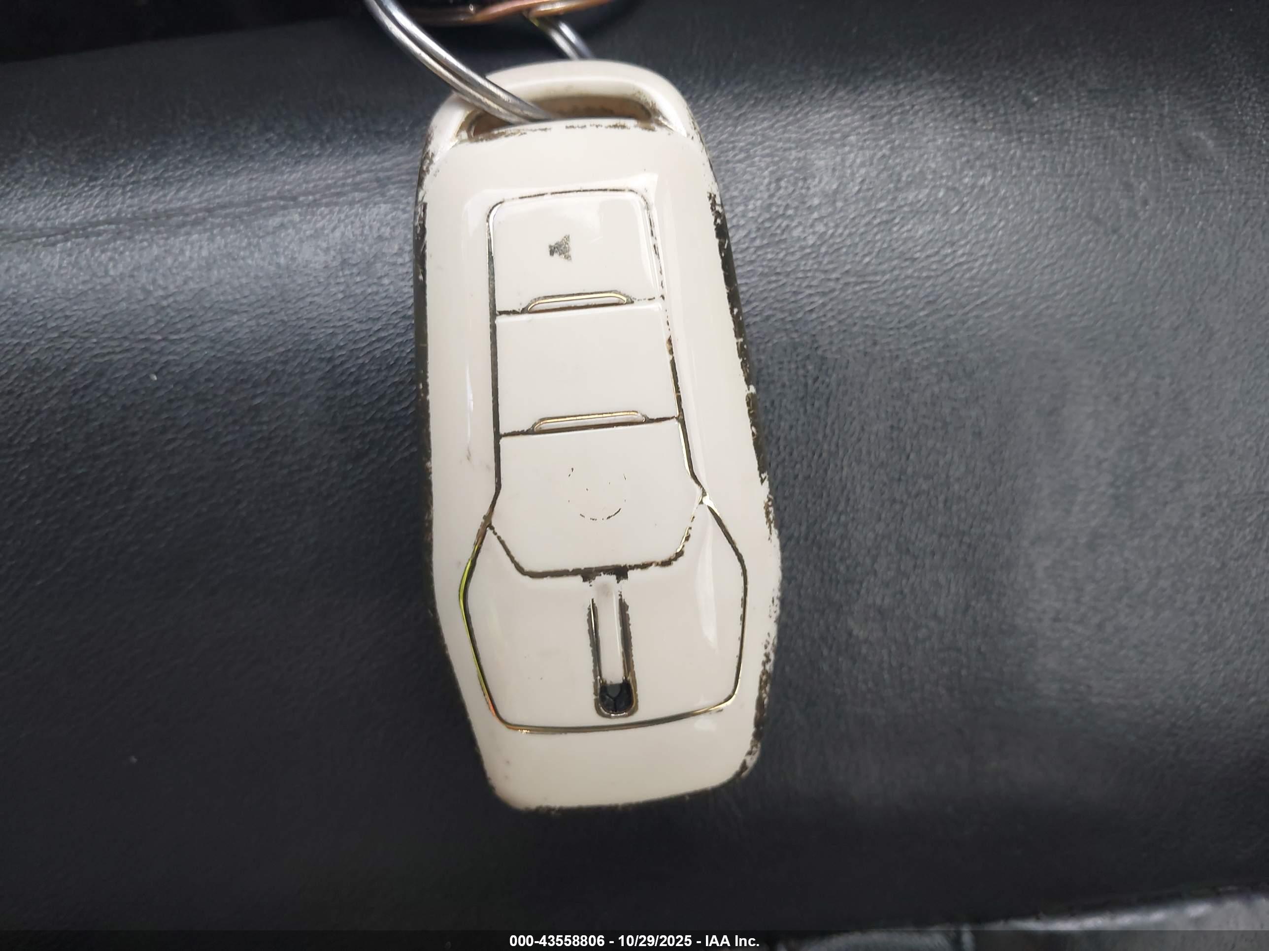 LINCOLN MKZ image 11