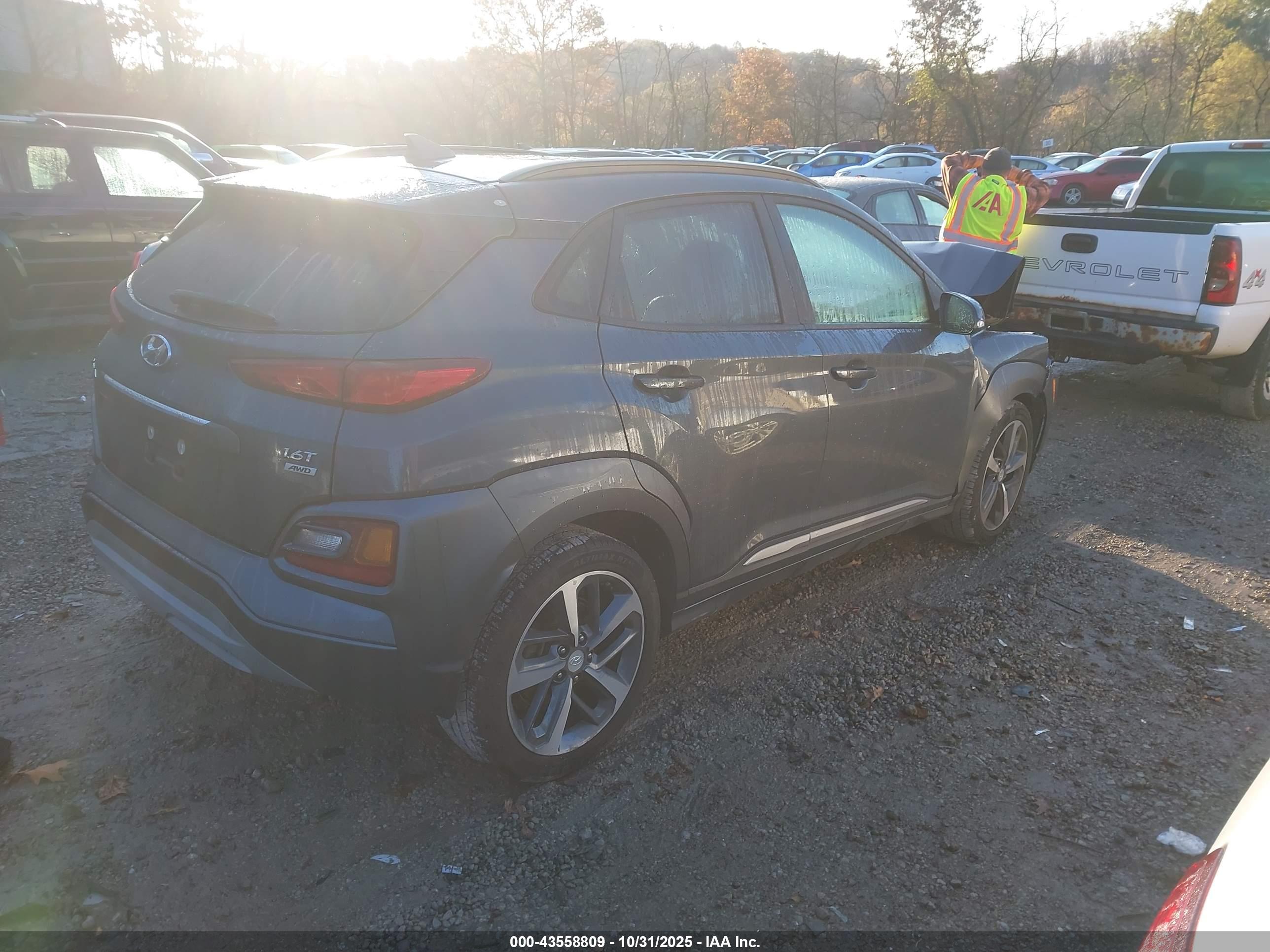 HYUNDAI KONA image 4
